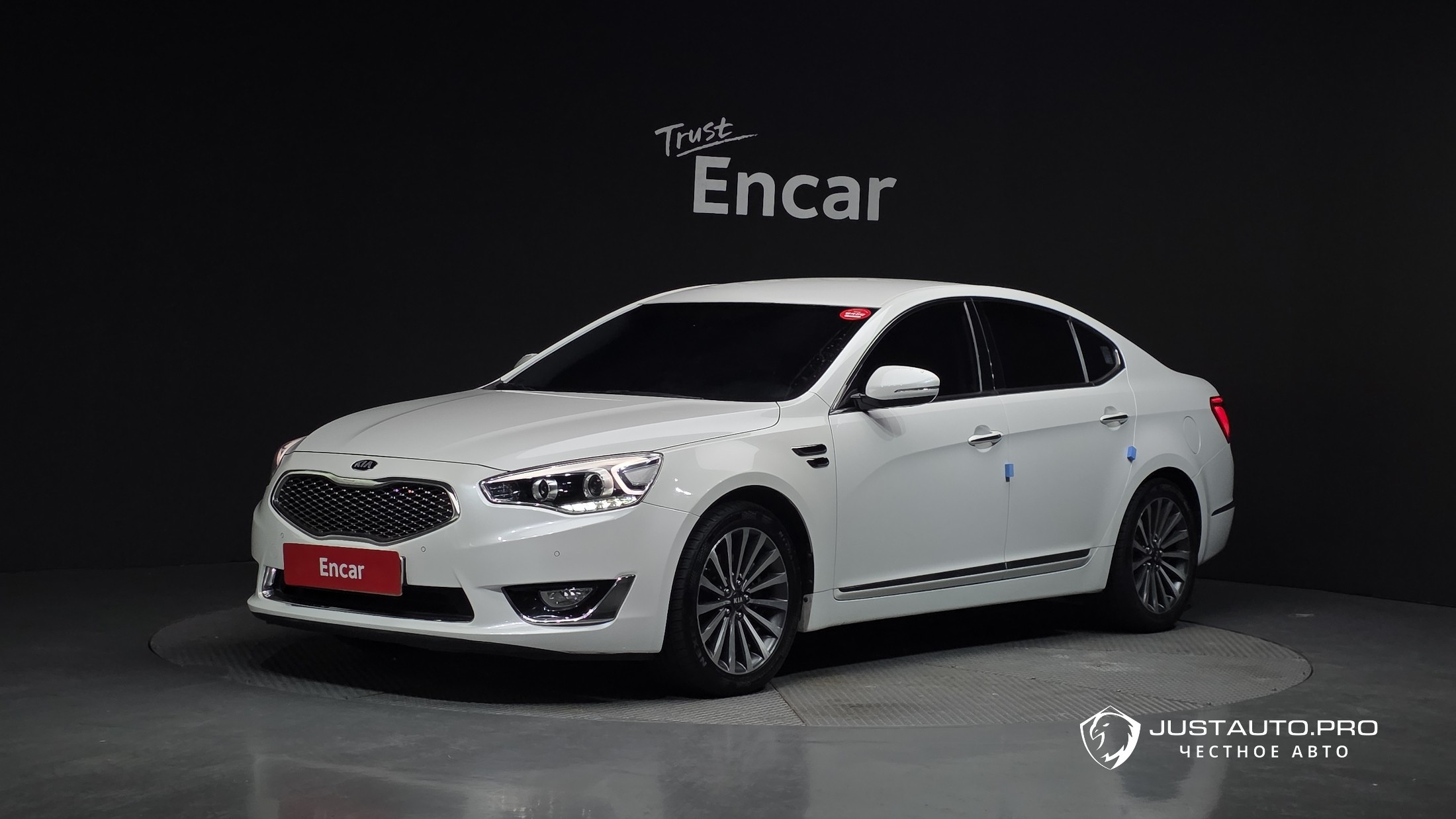 Автомобиль Kia K7