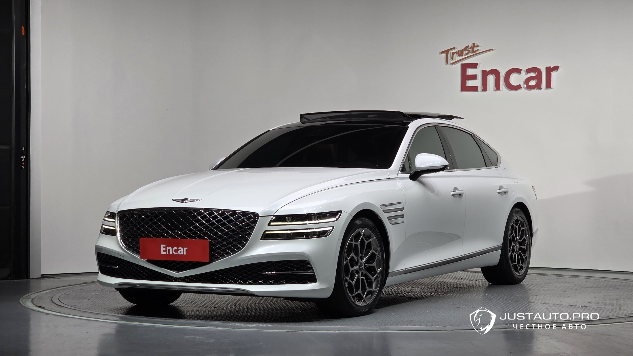 Автомобиль Genesis G80
