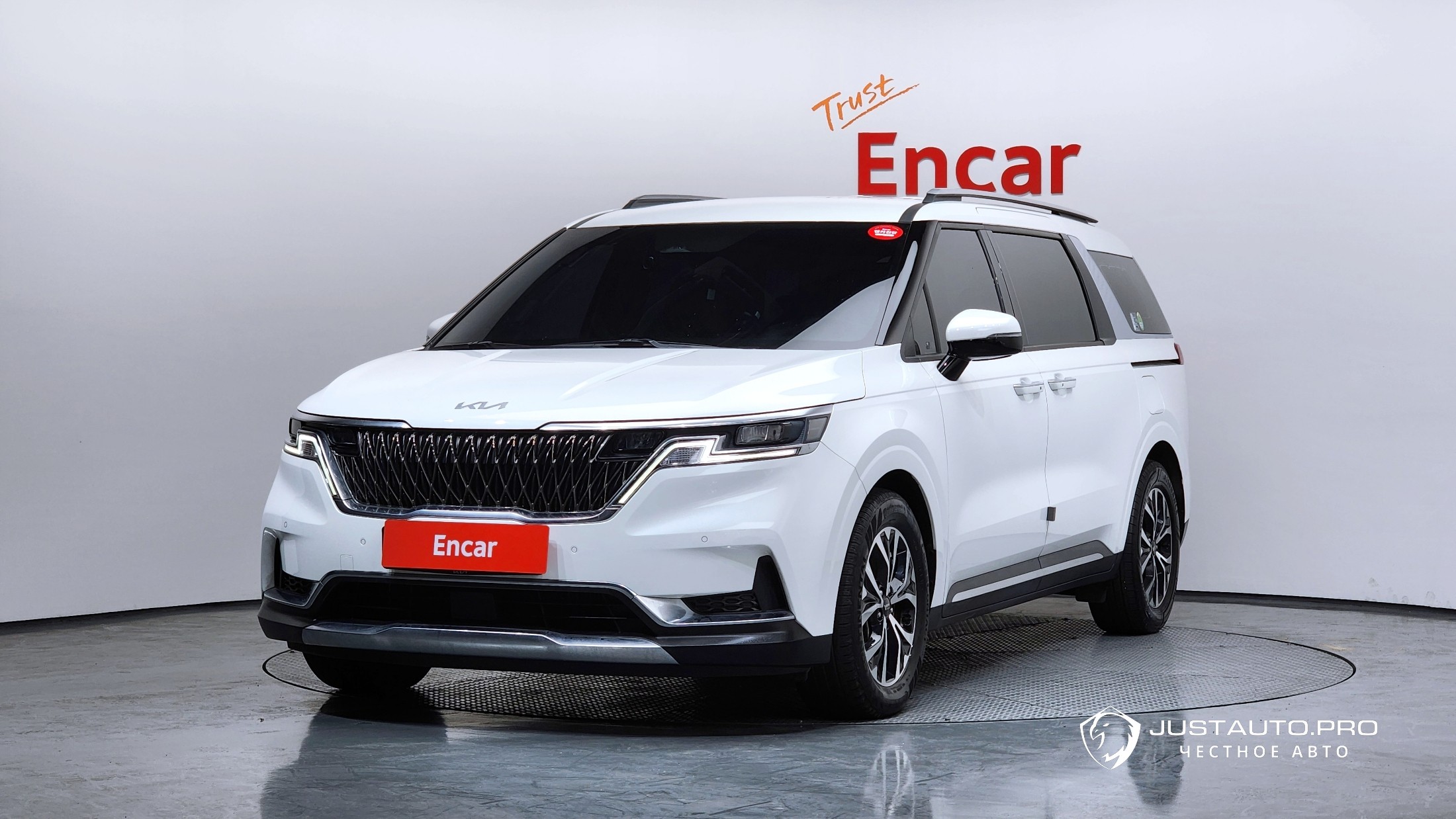Автомобиль Kia Canival