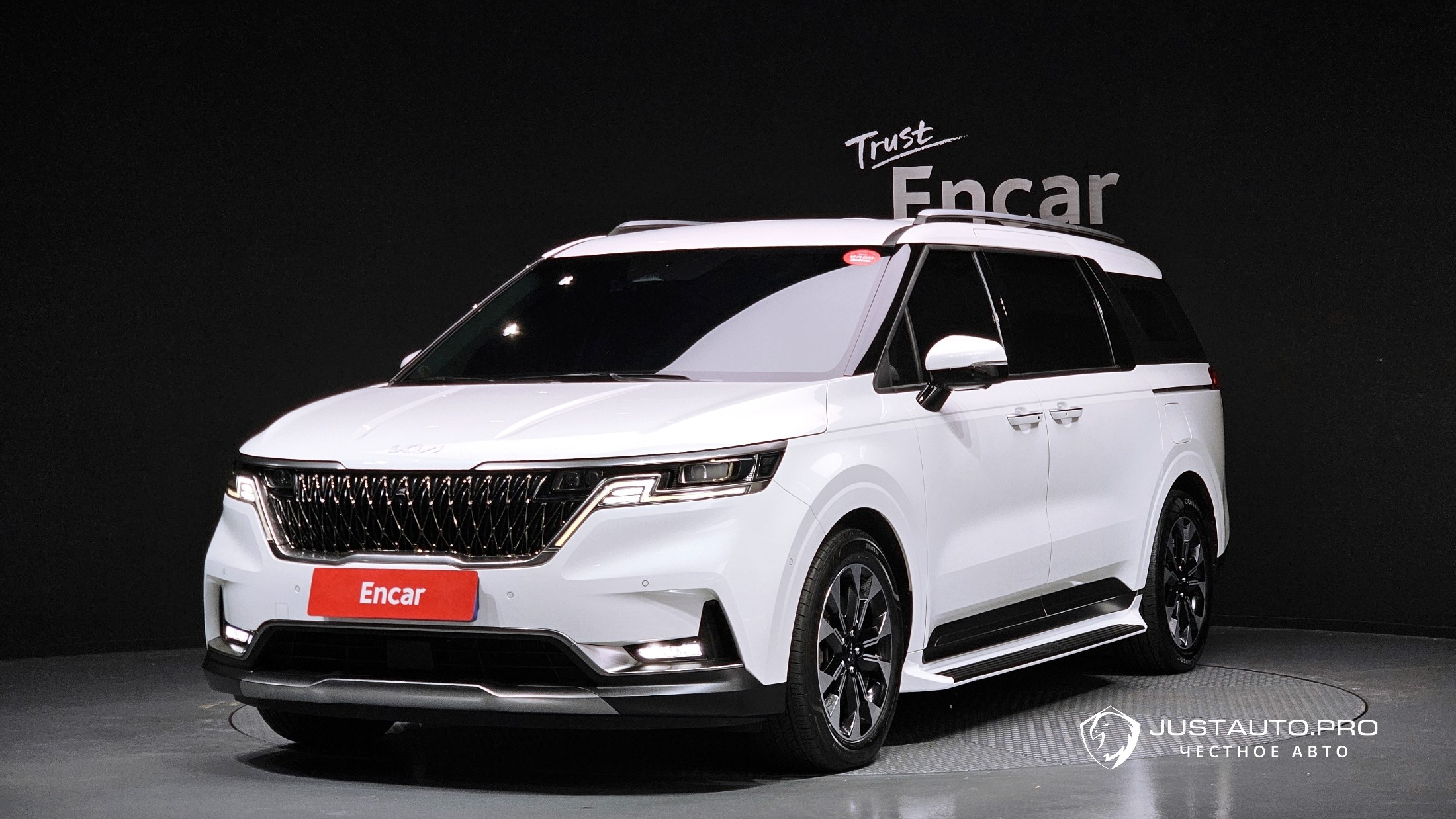 Автомобиль Kia Canival