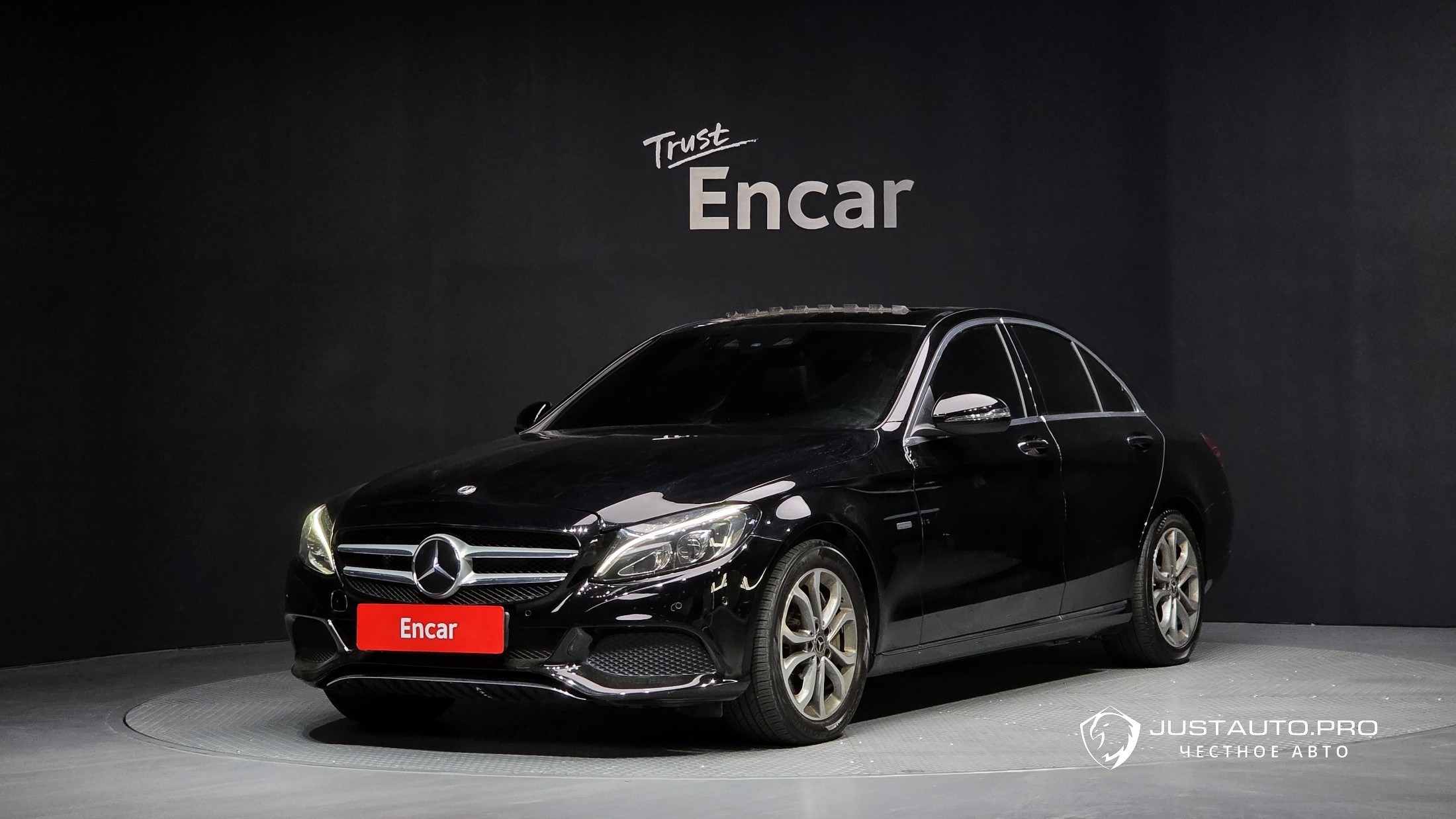 Автомобиль Mercedes-Benz C-Class