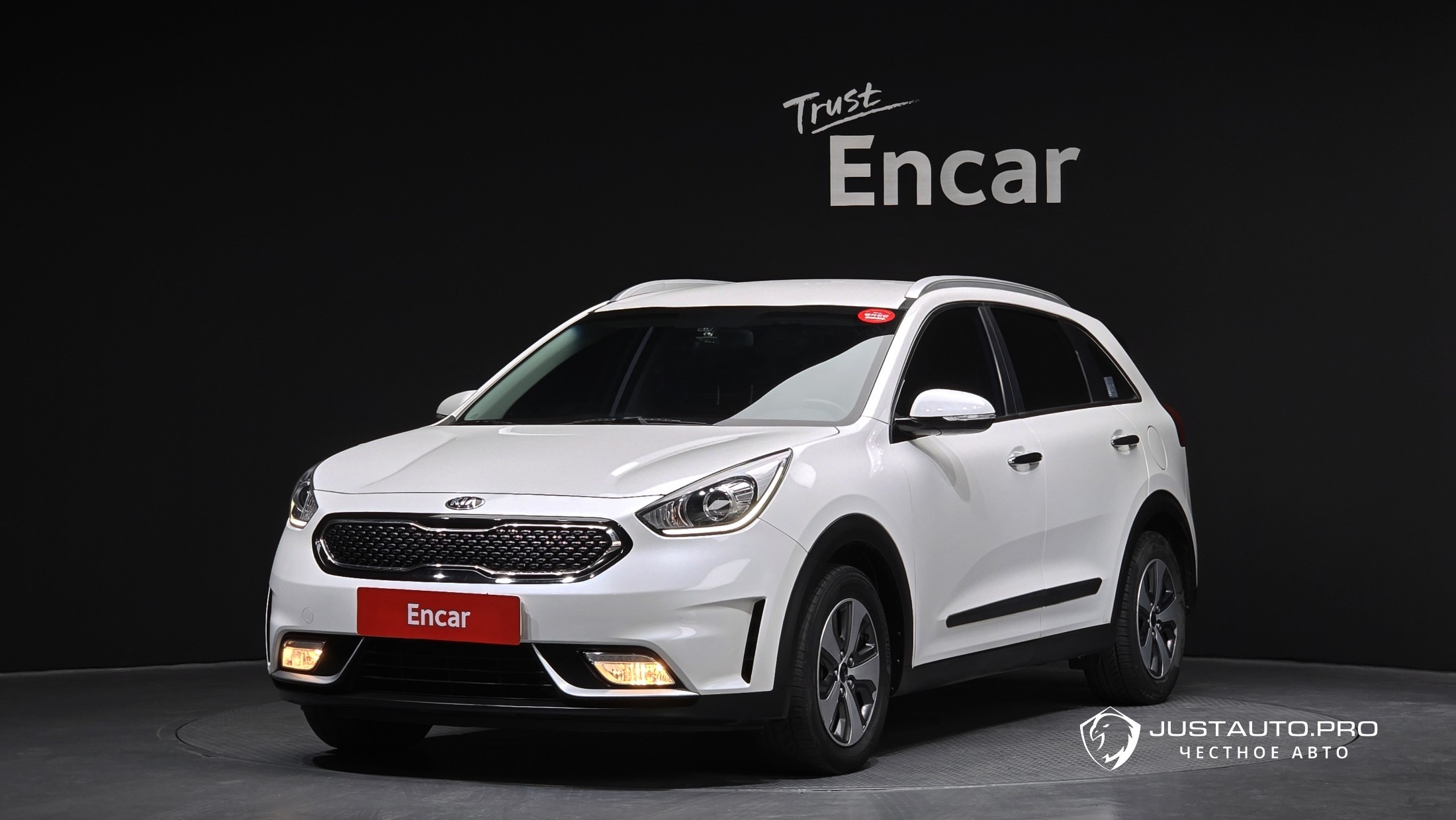 Автомобиль Kia Niro