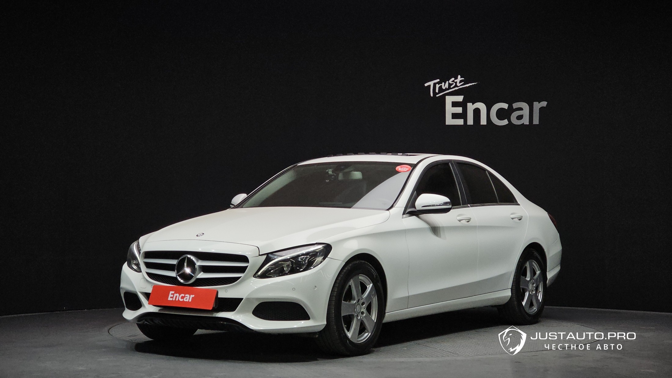 Автомобиль Mercedes-Benz C-Class
