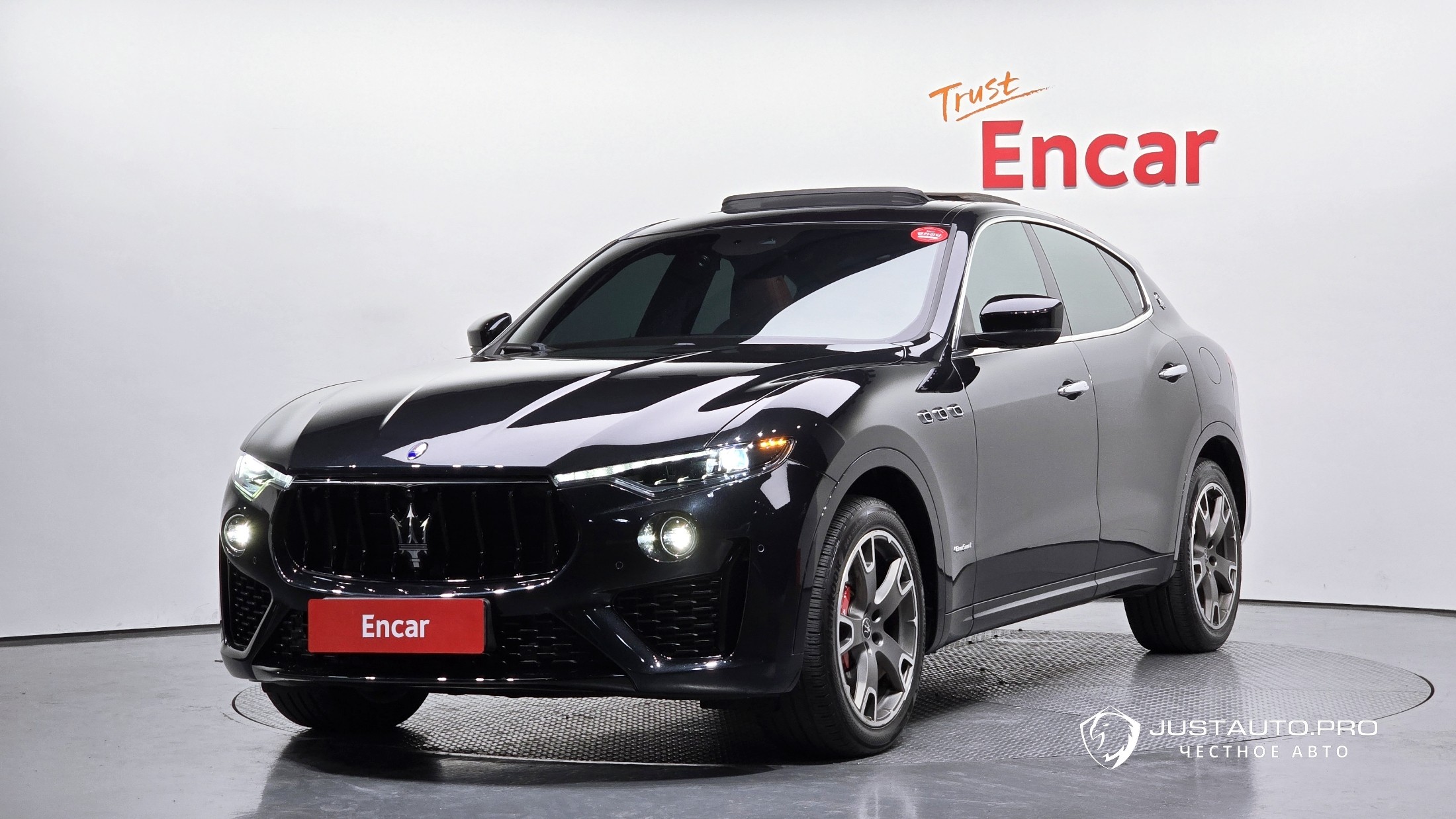 Автомобиль Maserati Levante