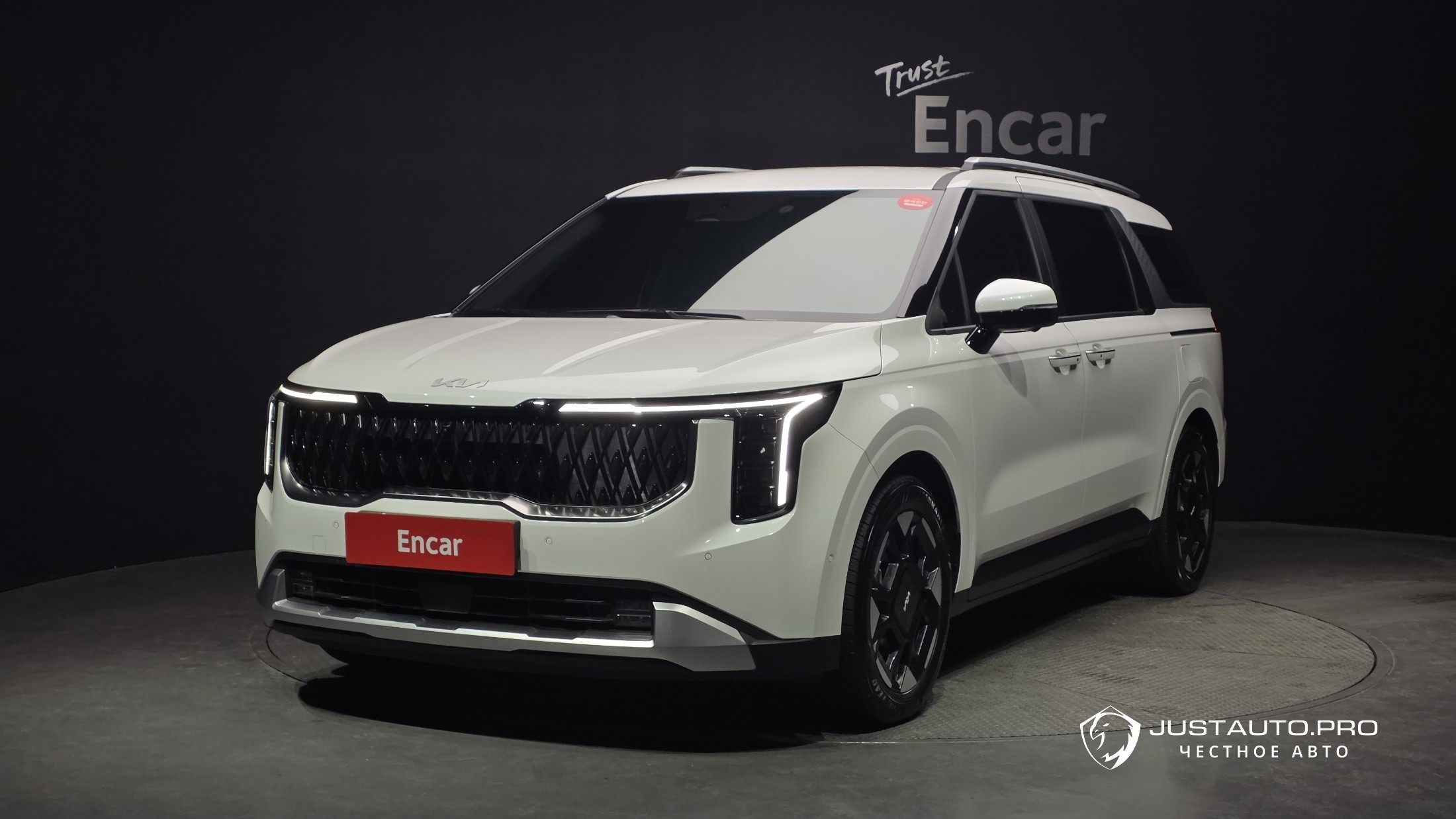 Автомобиль Kia Canival