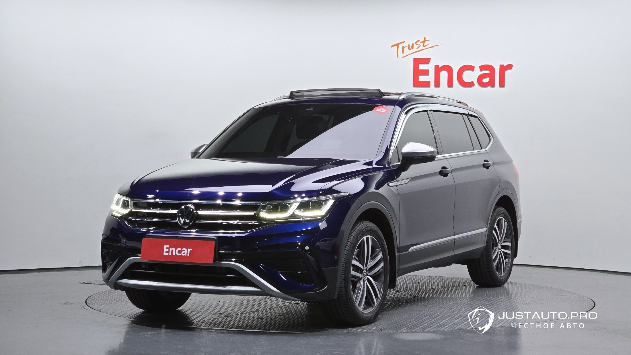 Автомобиль Volkswagen Tiguan