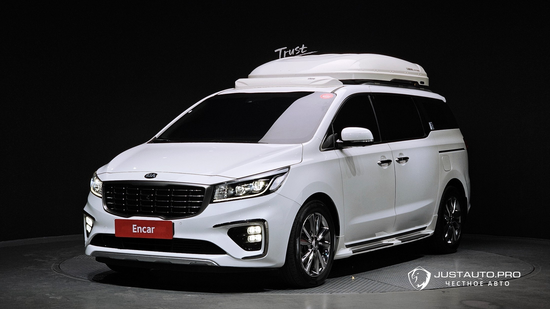 Автомобиль Kia Canival