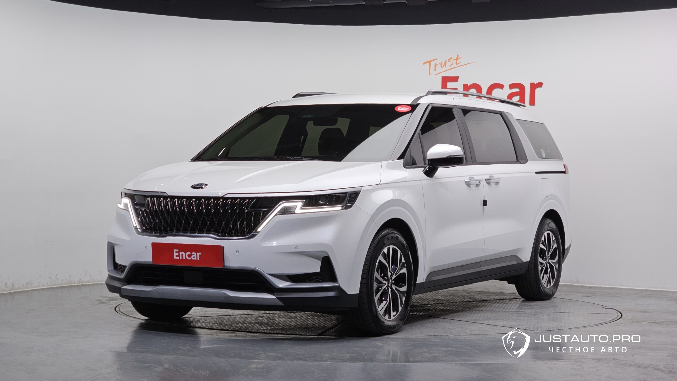 Автомобиль Kia Canival