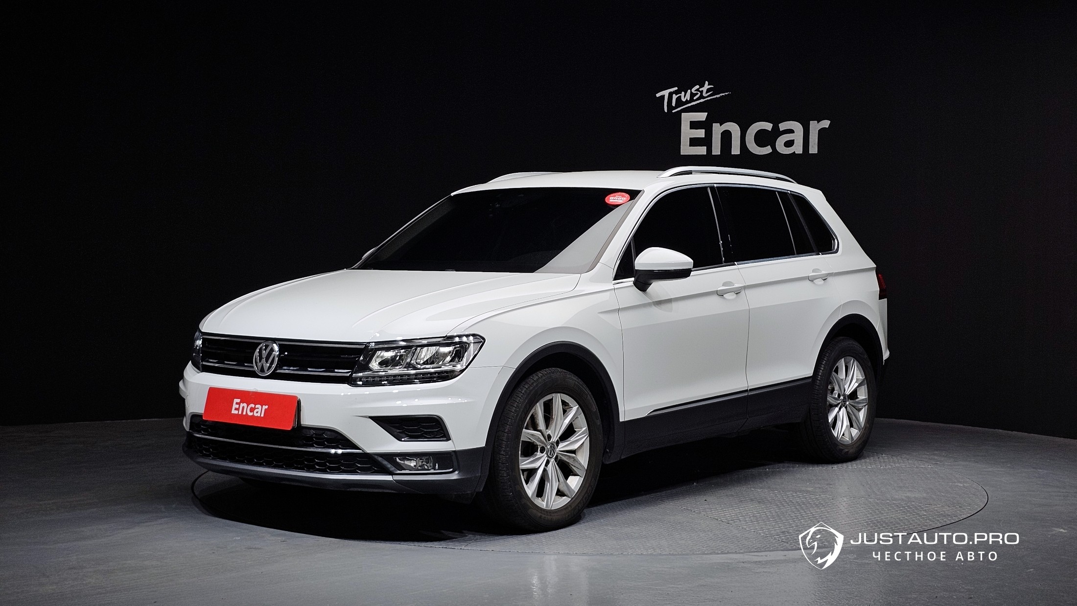 Автомобиль Volkswagen Tiguan