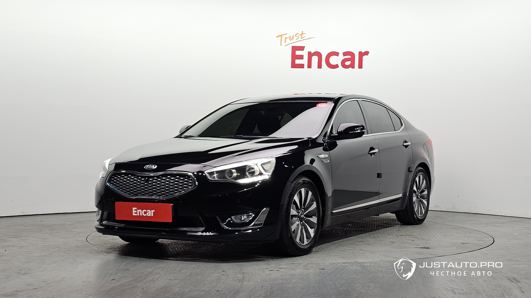 Автомобиль Kia K7