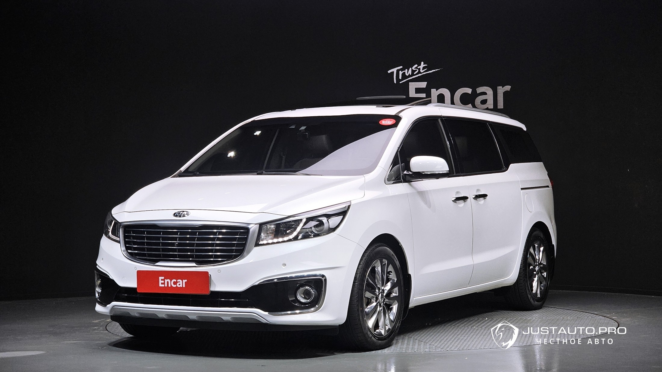Автомобиль Kia Canival