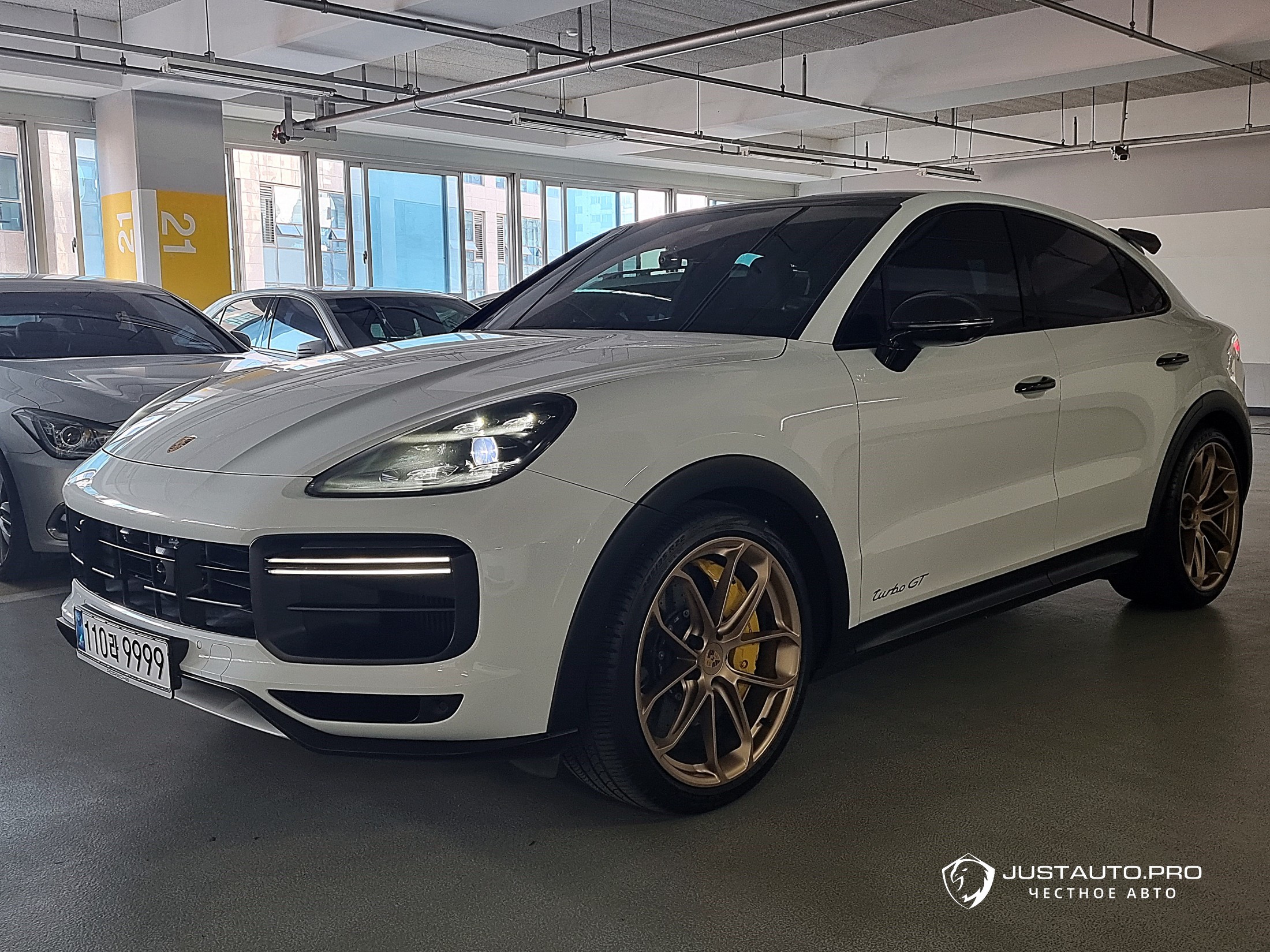 Автомобиль Porsche Cayenne