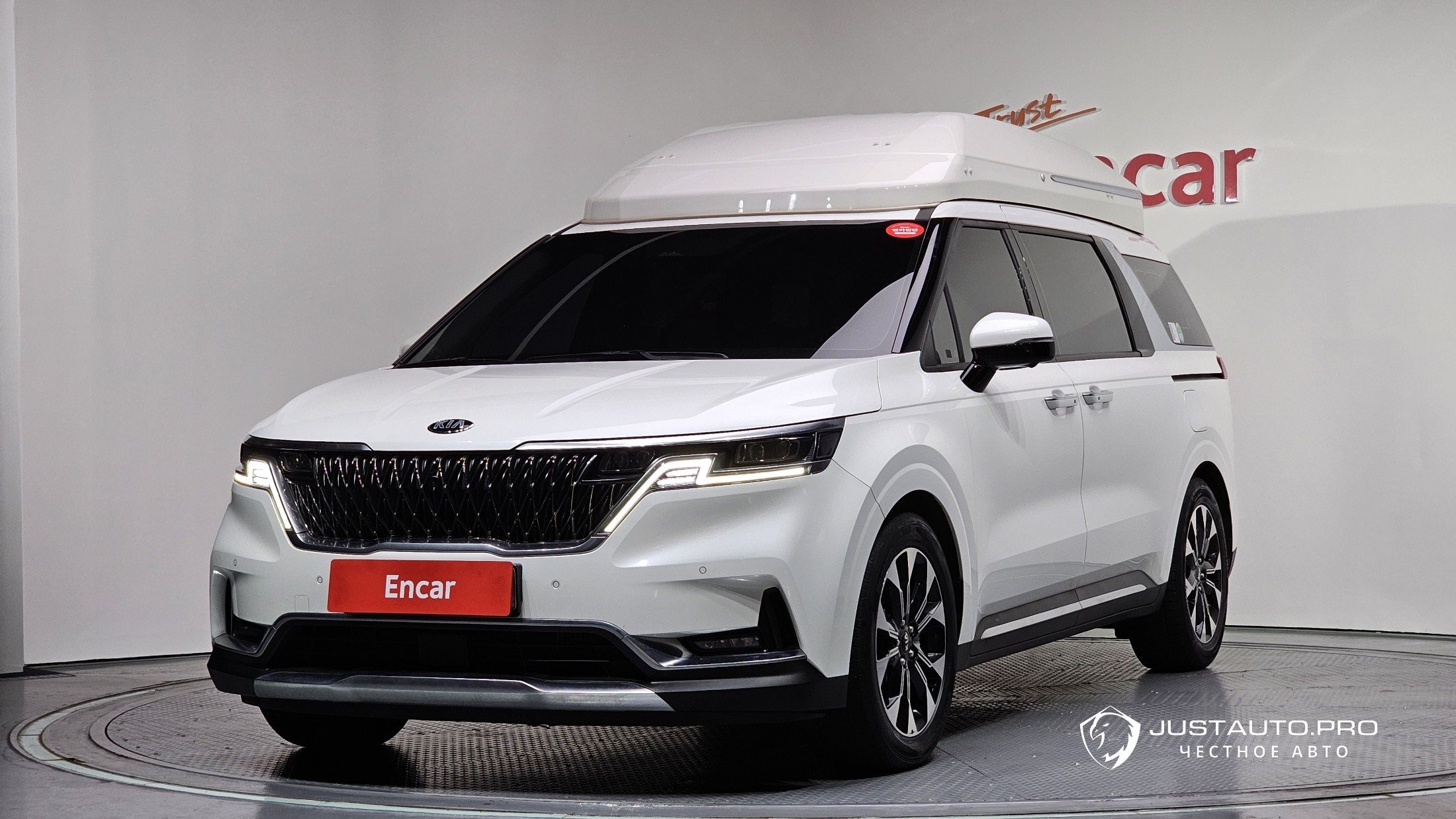 Автомобиль Kia Canival