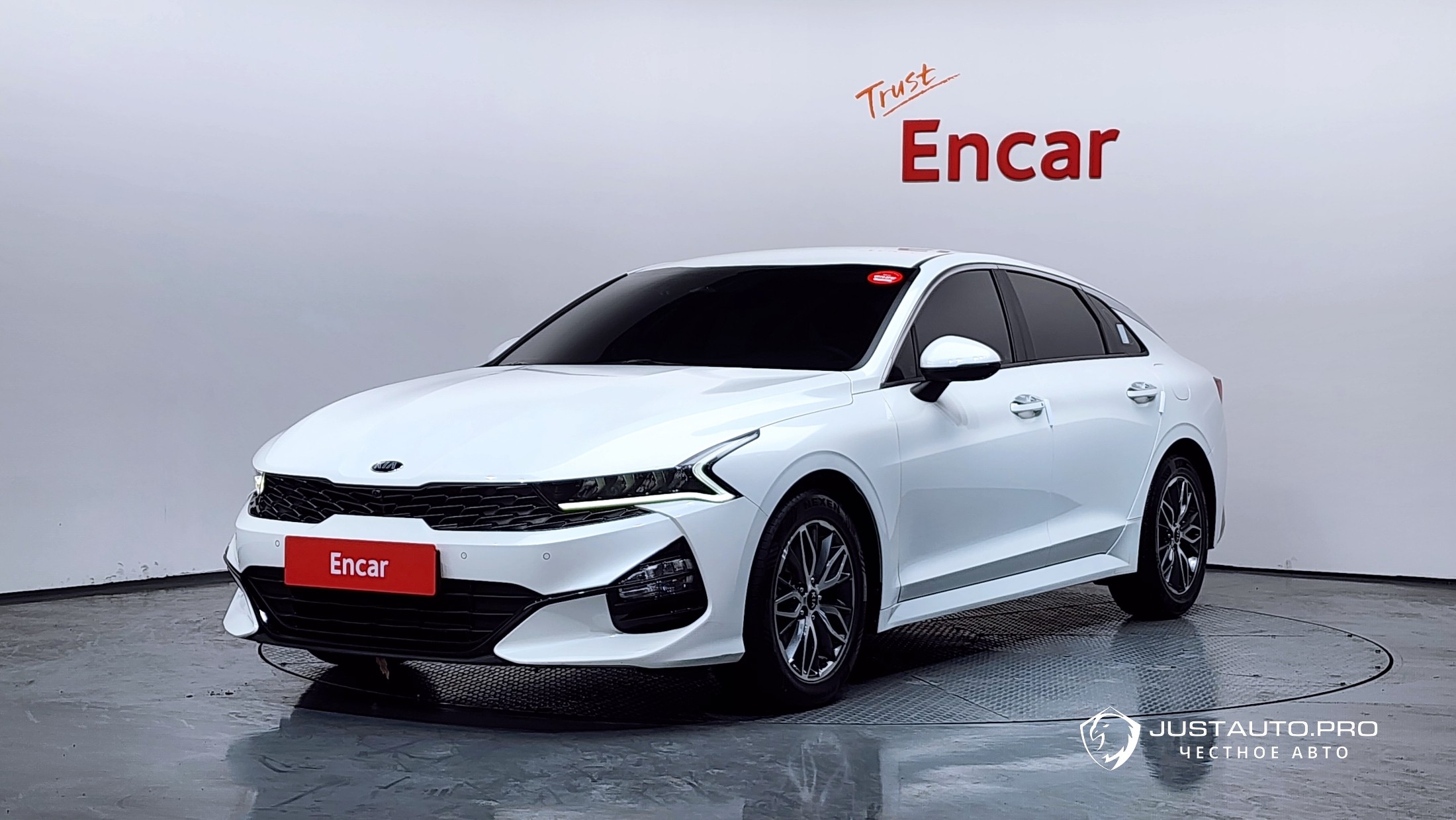 Автомобиль Kia K5