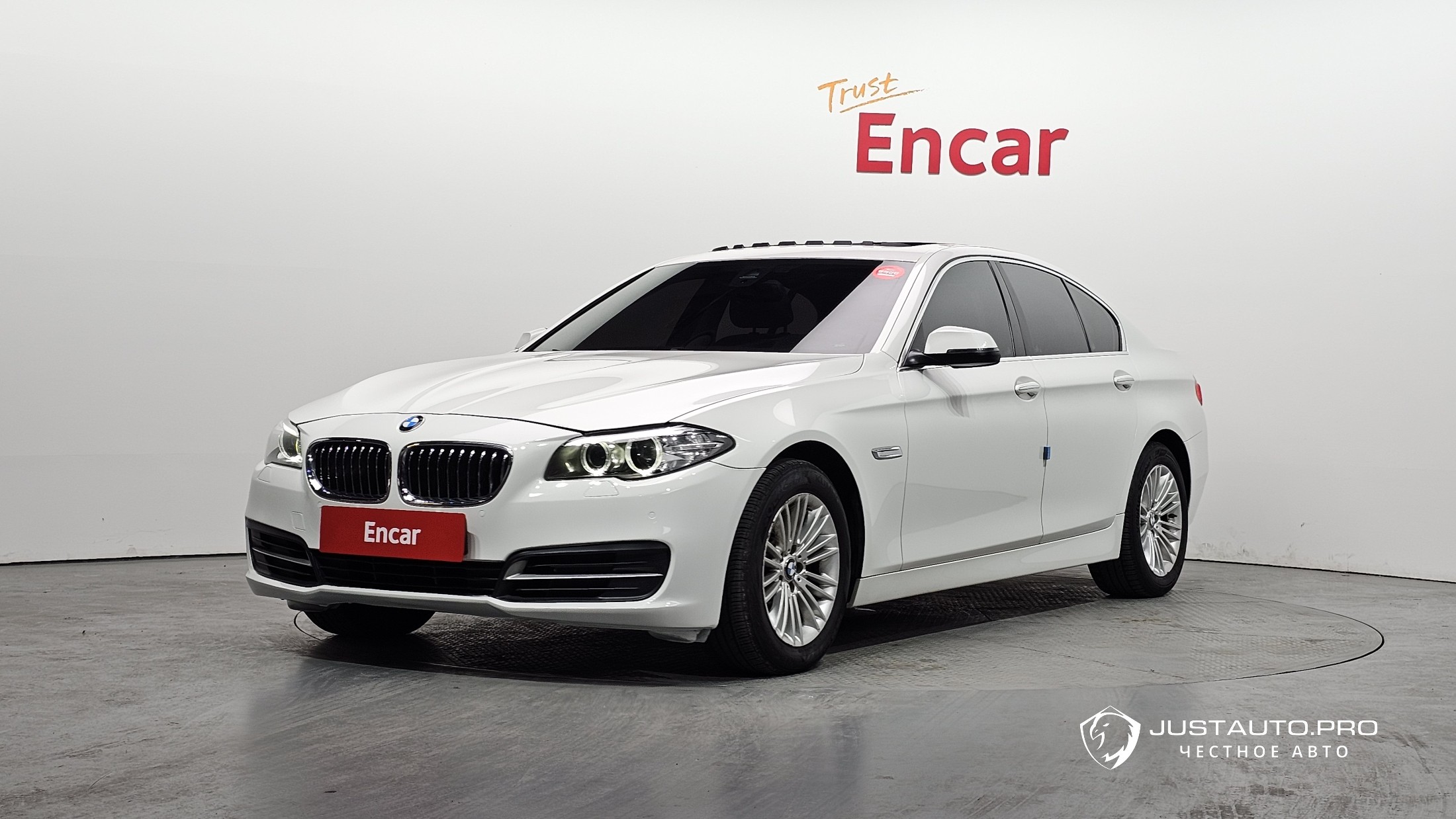 Автомобиль BMW 5-Series