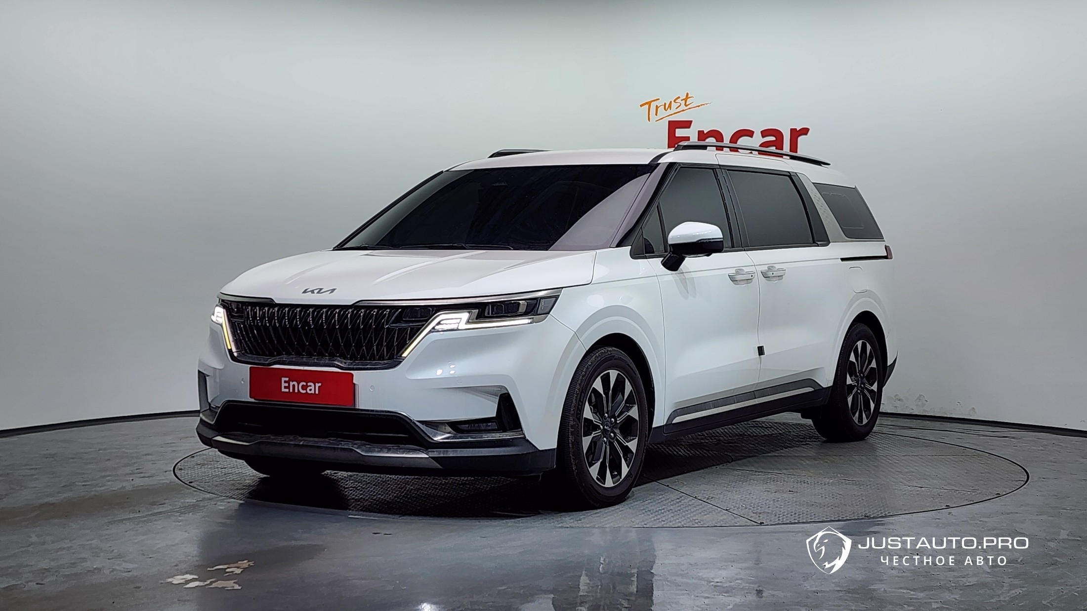 Автомобиль Kia Canival