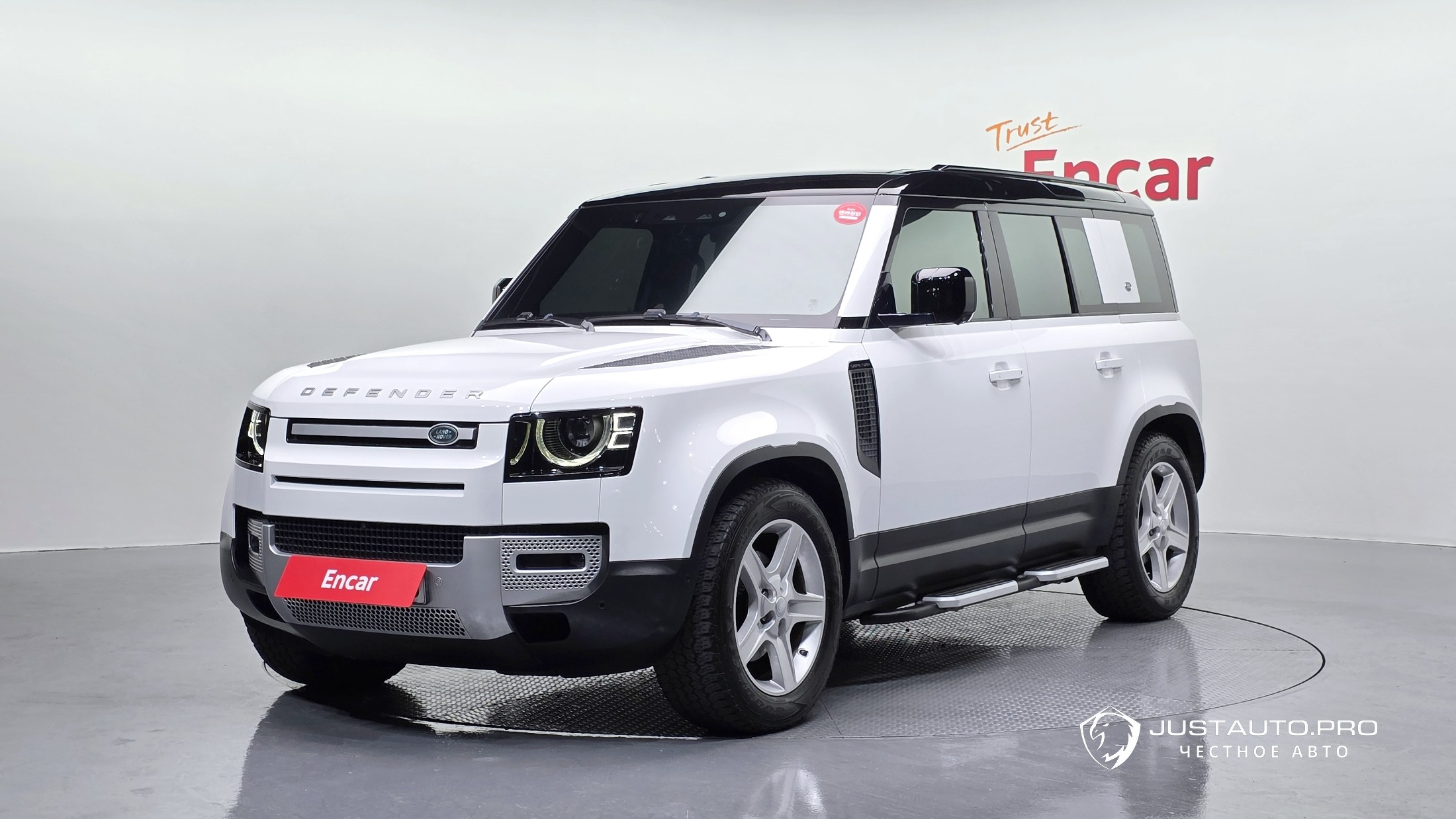 Автомобиль Land Rover Defender