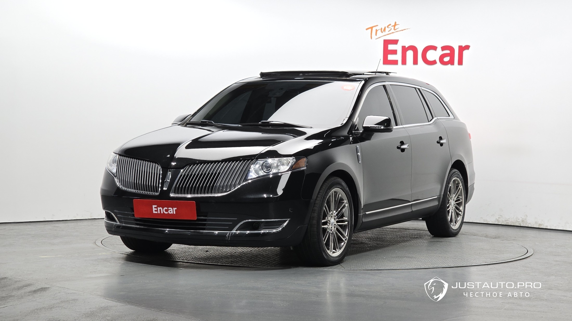Автомобиль Lincoln MKT