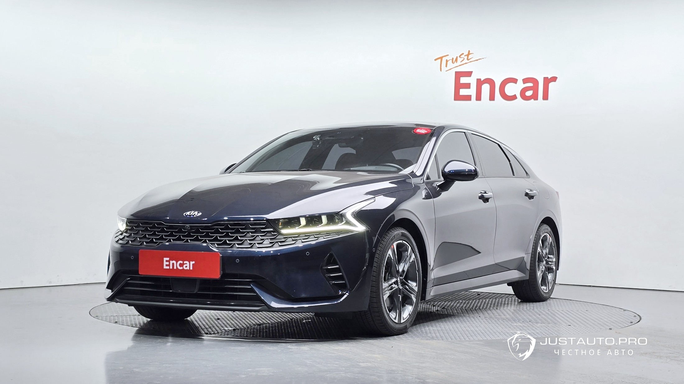 Автомобиль Kia K5