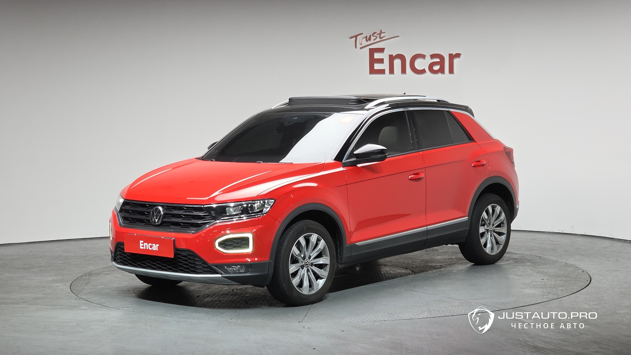 Автомобиль Volkswagen T-Roc