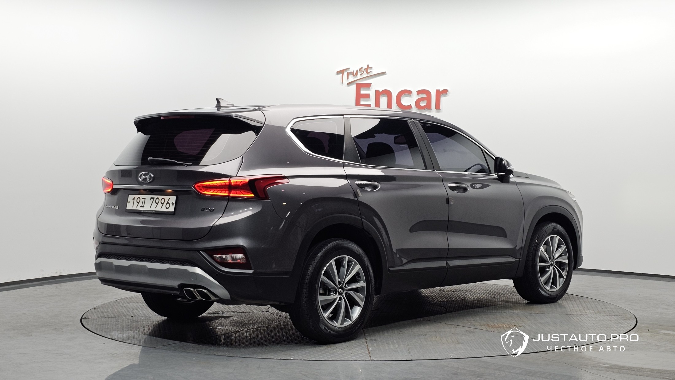Автомобиль Hyundai Santafe