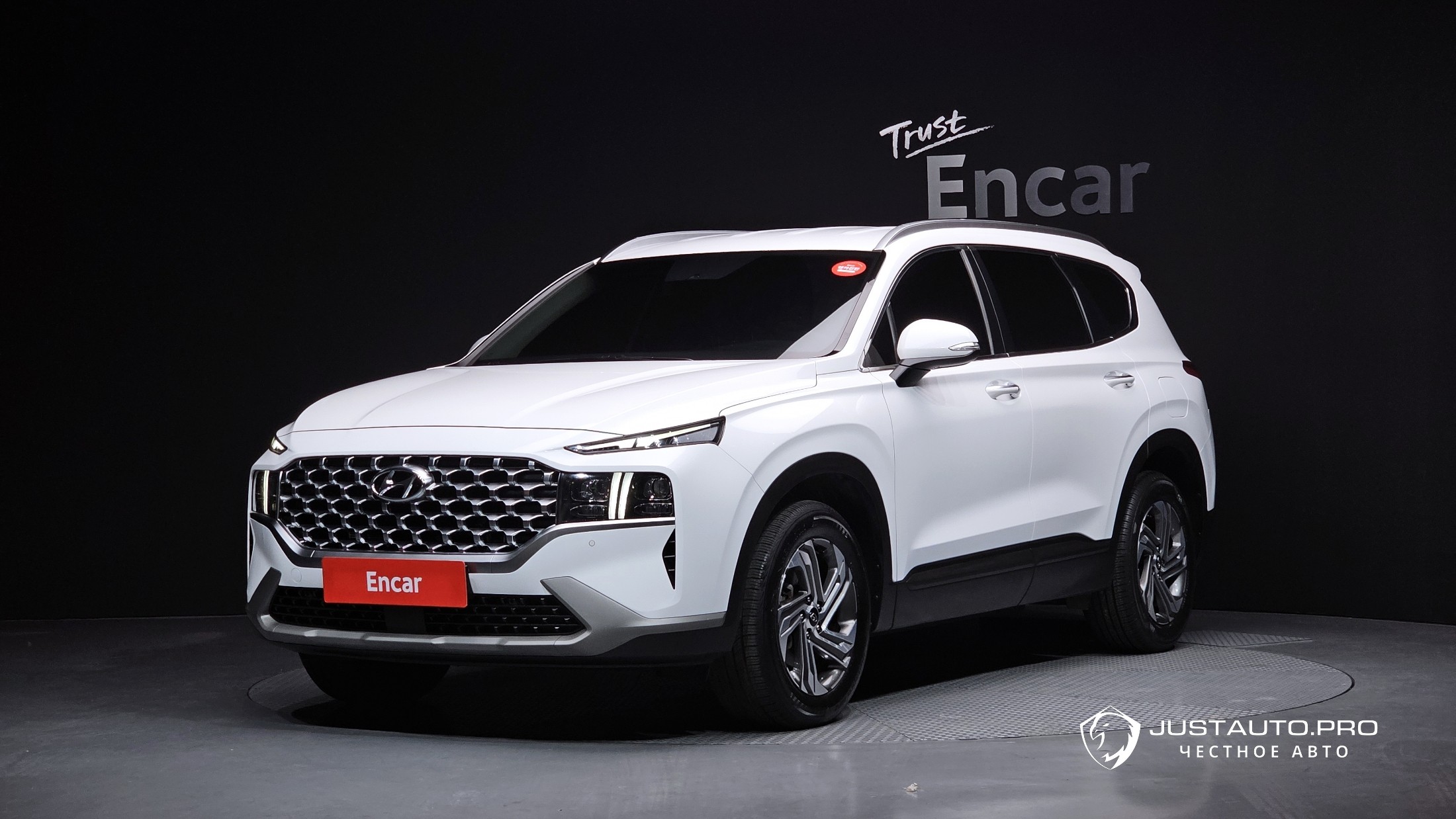 Автомобиль Hyundai Santafe