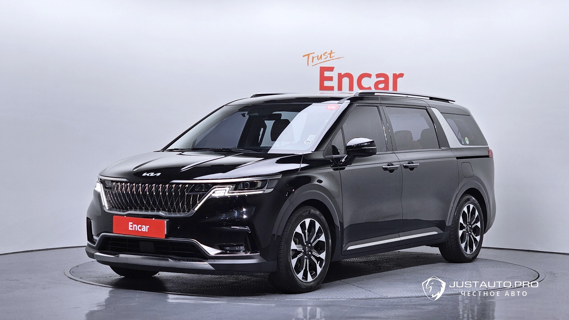Автомобиль Kia Canival