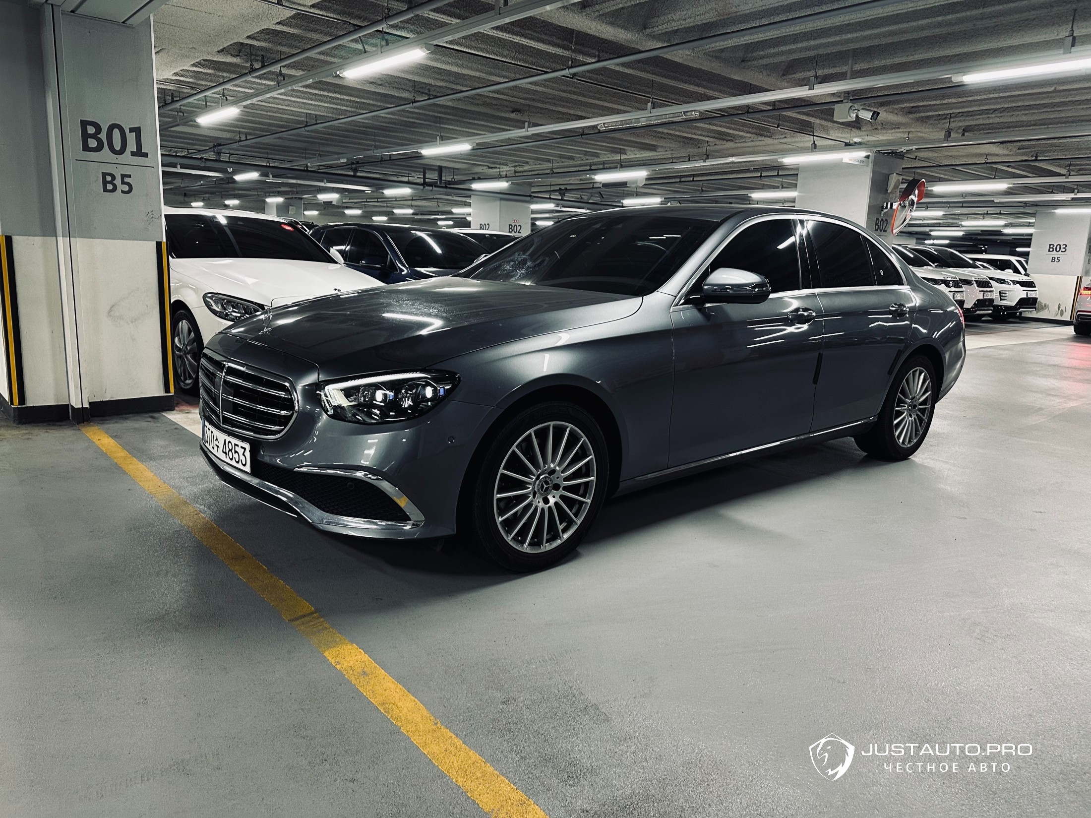 Автомобиль Mercedes-Benz E-Class