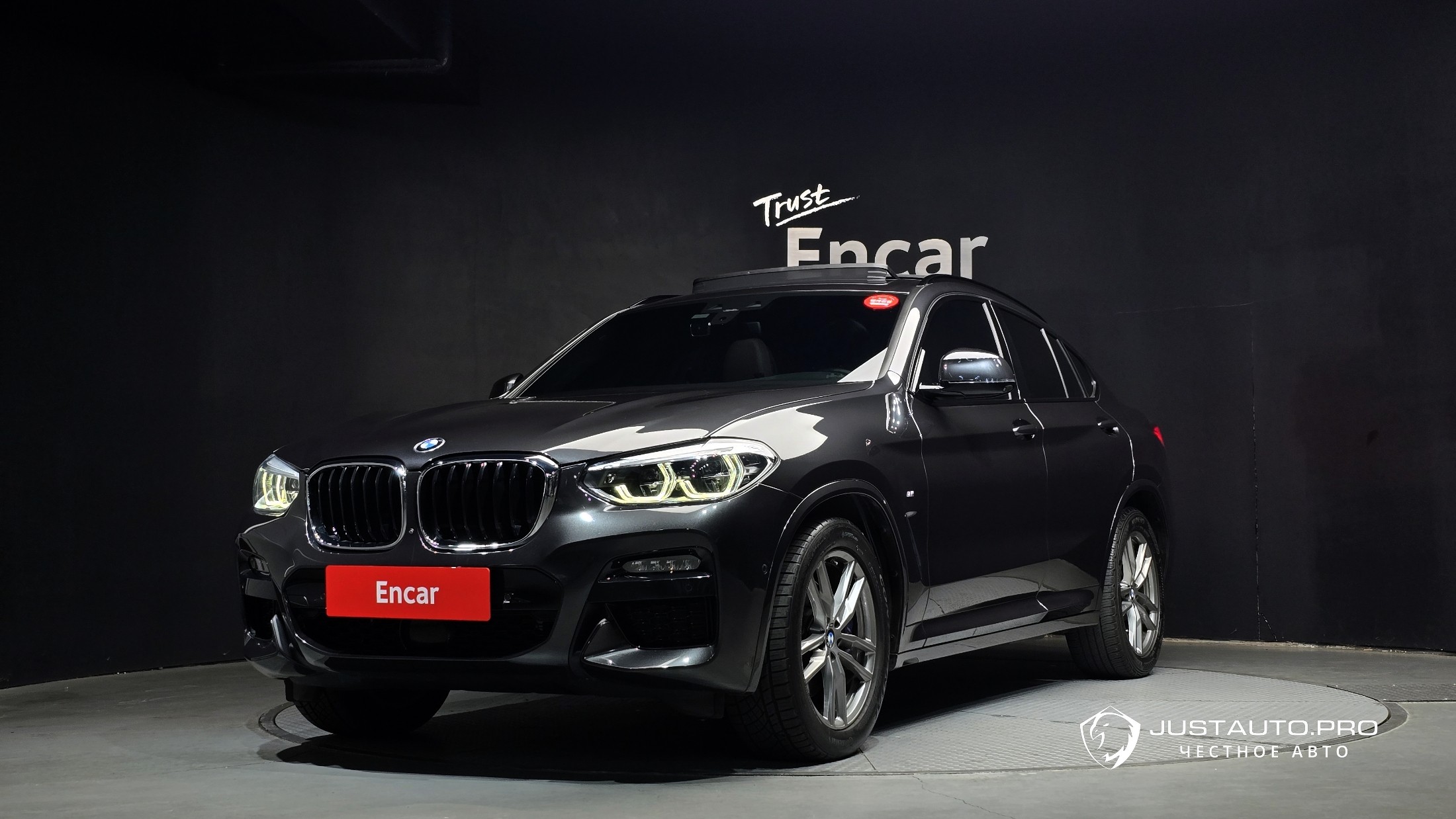 Автомобиль BMW X4