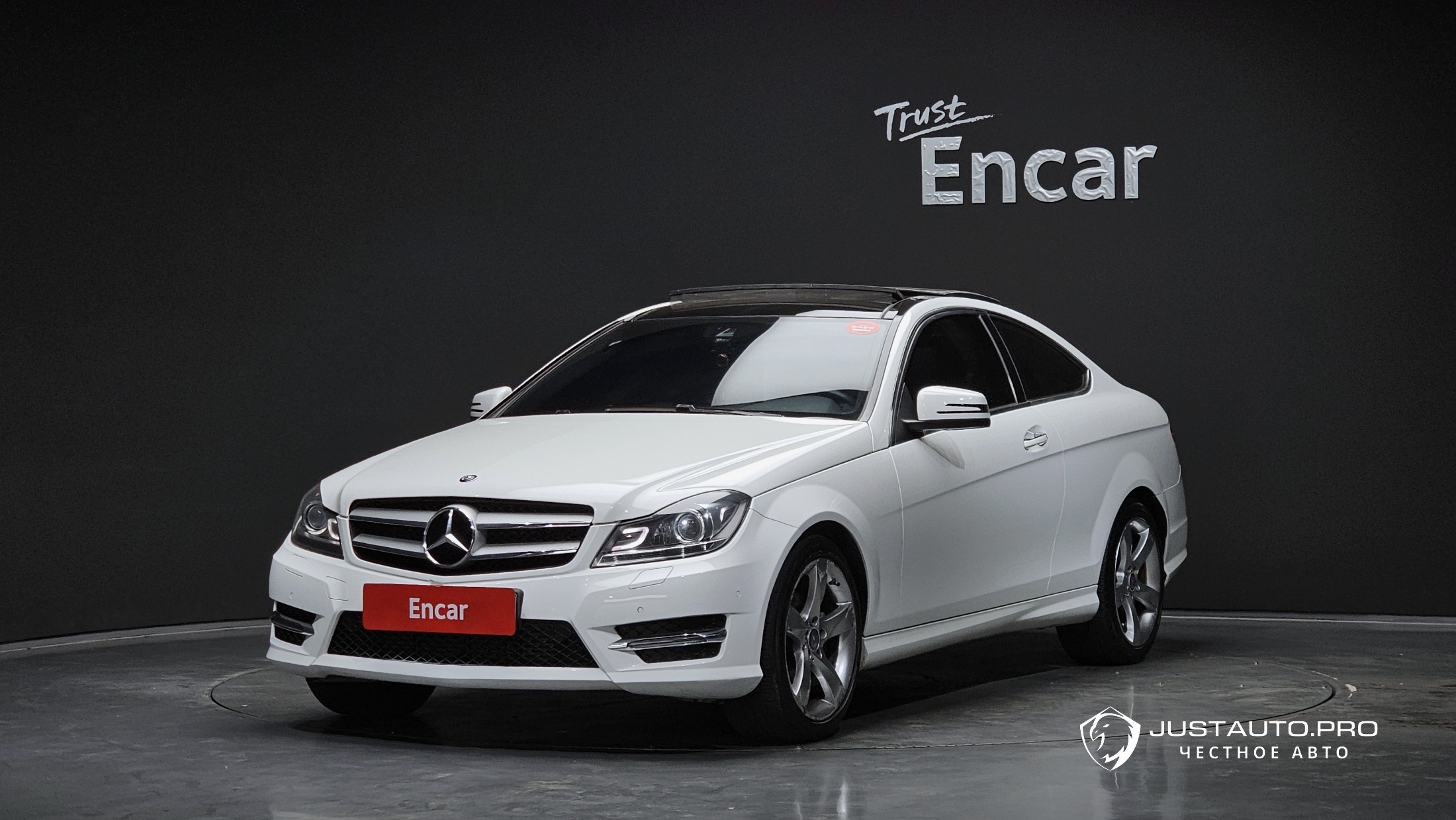 Автомобиль Mercedes-Benz C-Class