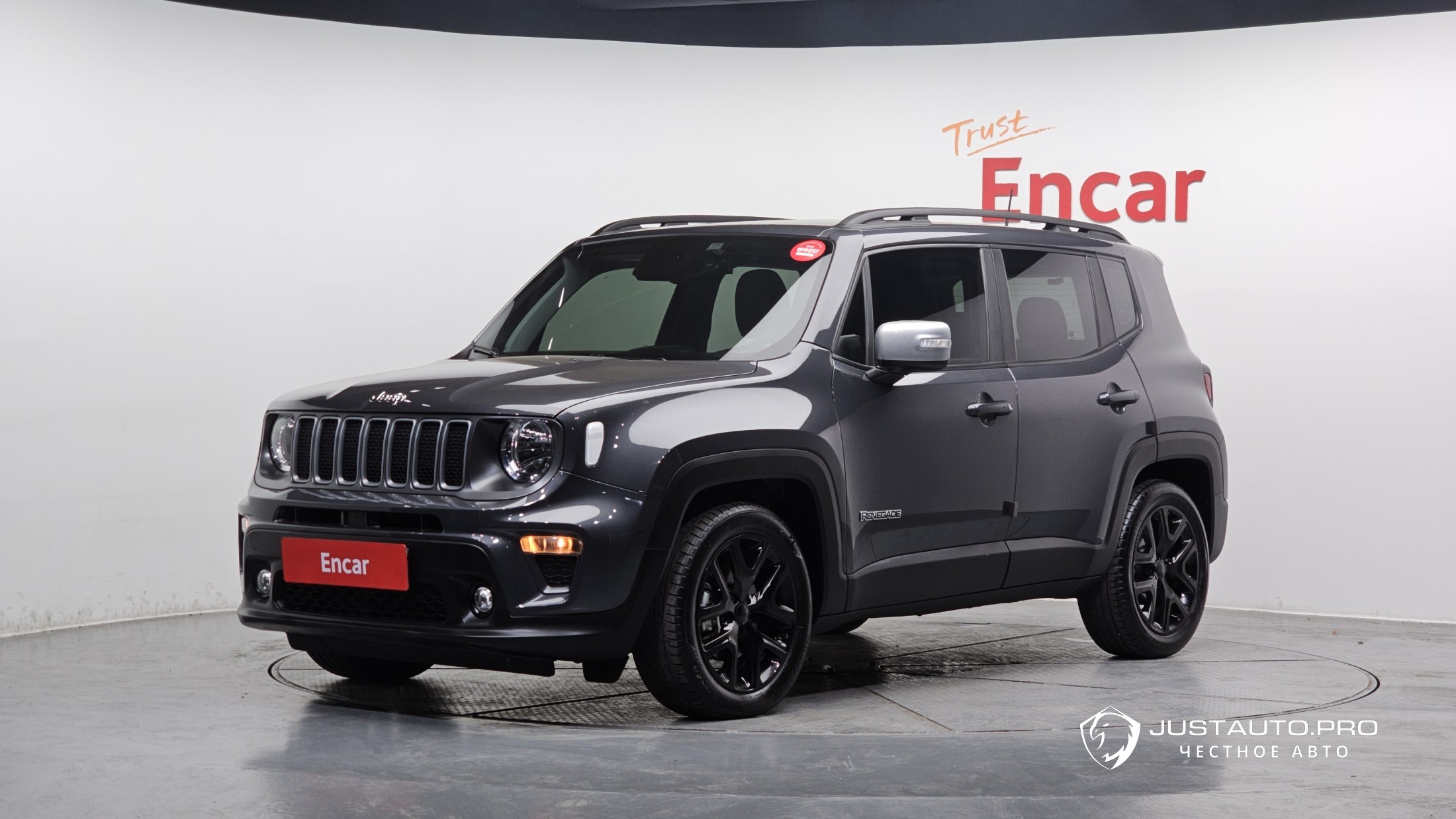 Автомобиль Jeep Renegade
