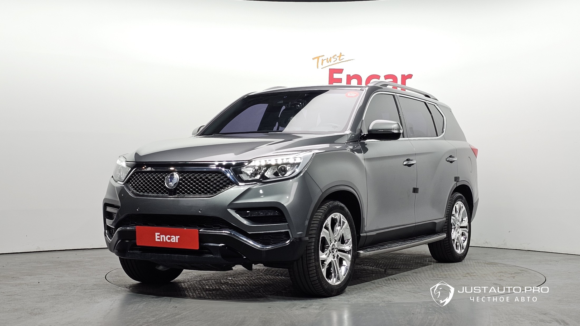 Автомобиль KG_Mobility_Ssangyong Rexton