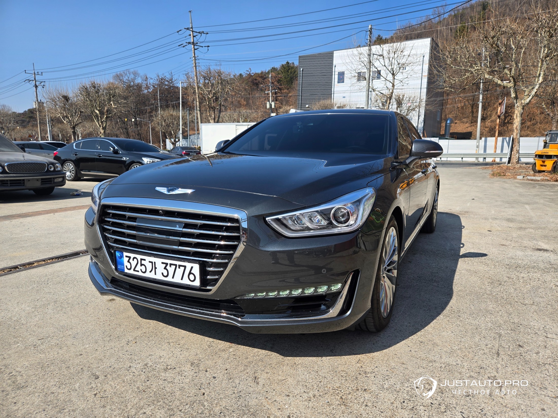 Автомобиль Genesis EQ900