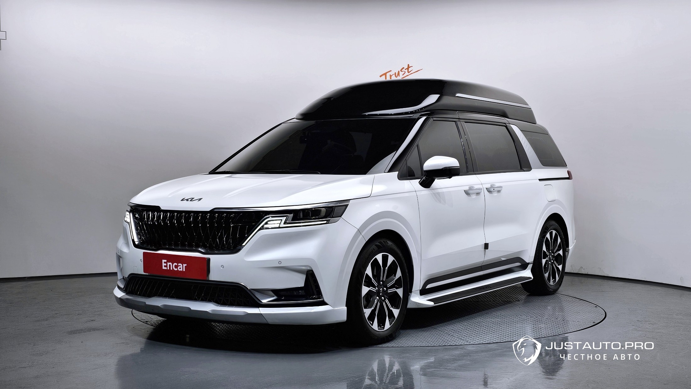 Автомобиль Kia Canival