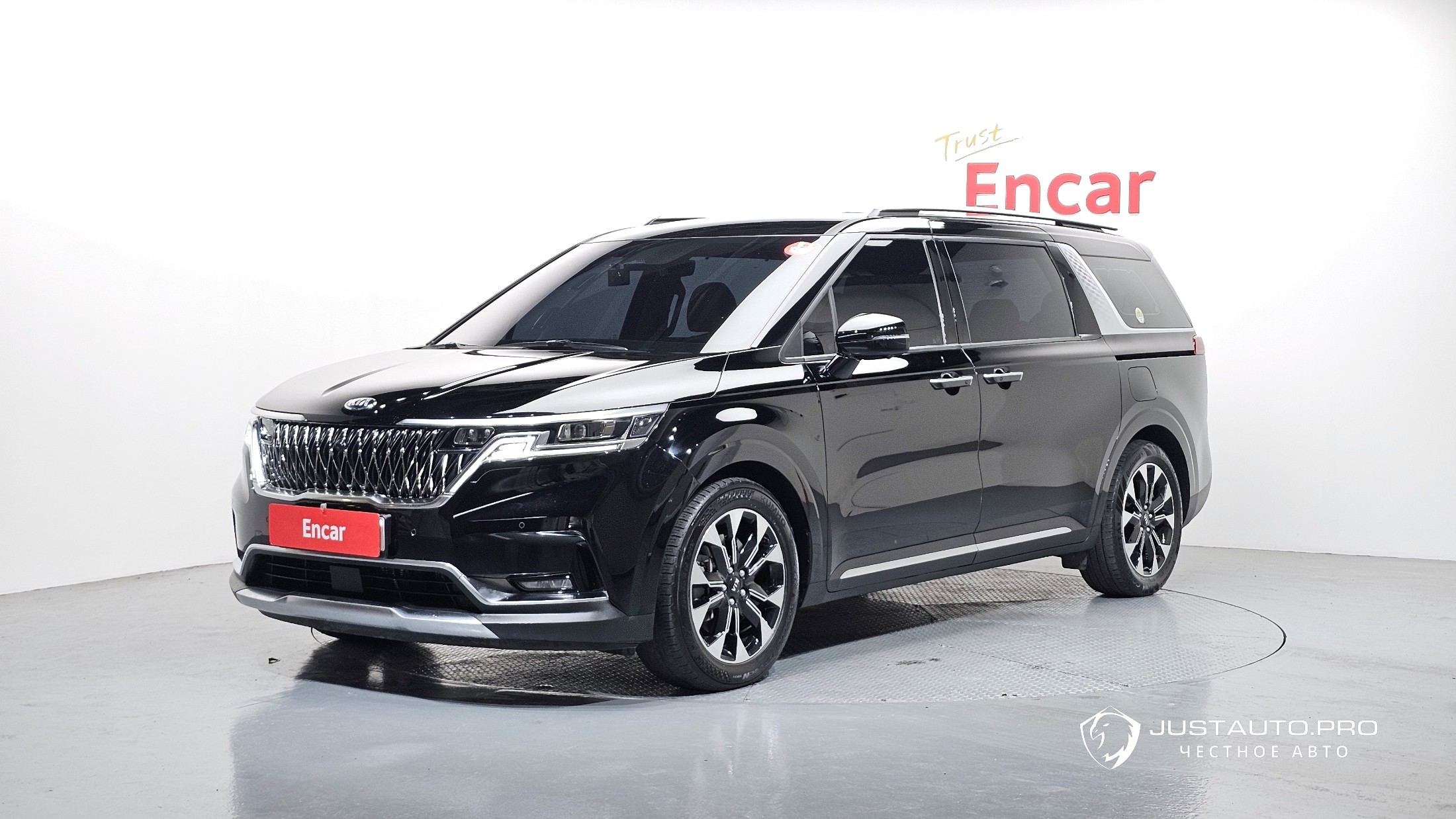 Автомобиль Kia Canival