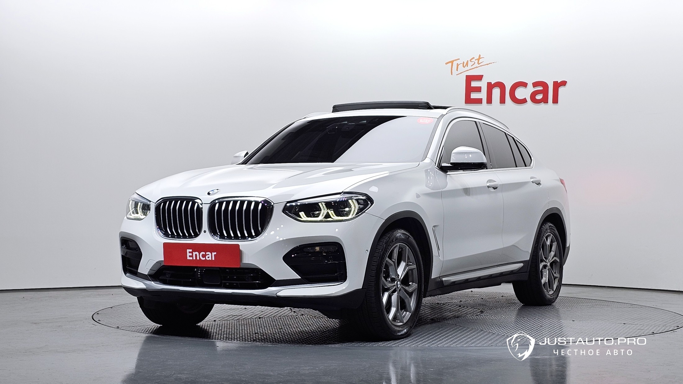 Автомобиль BMW X4