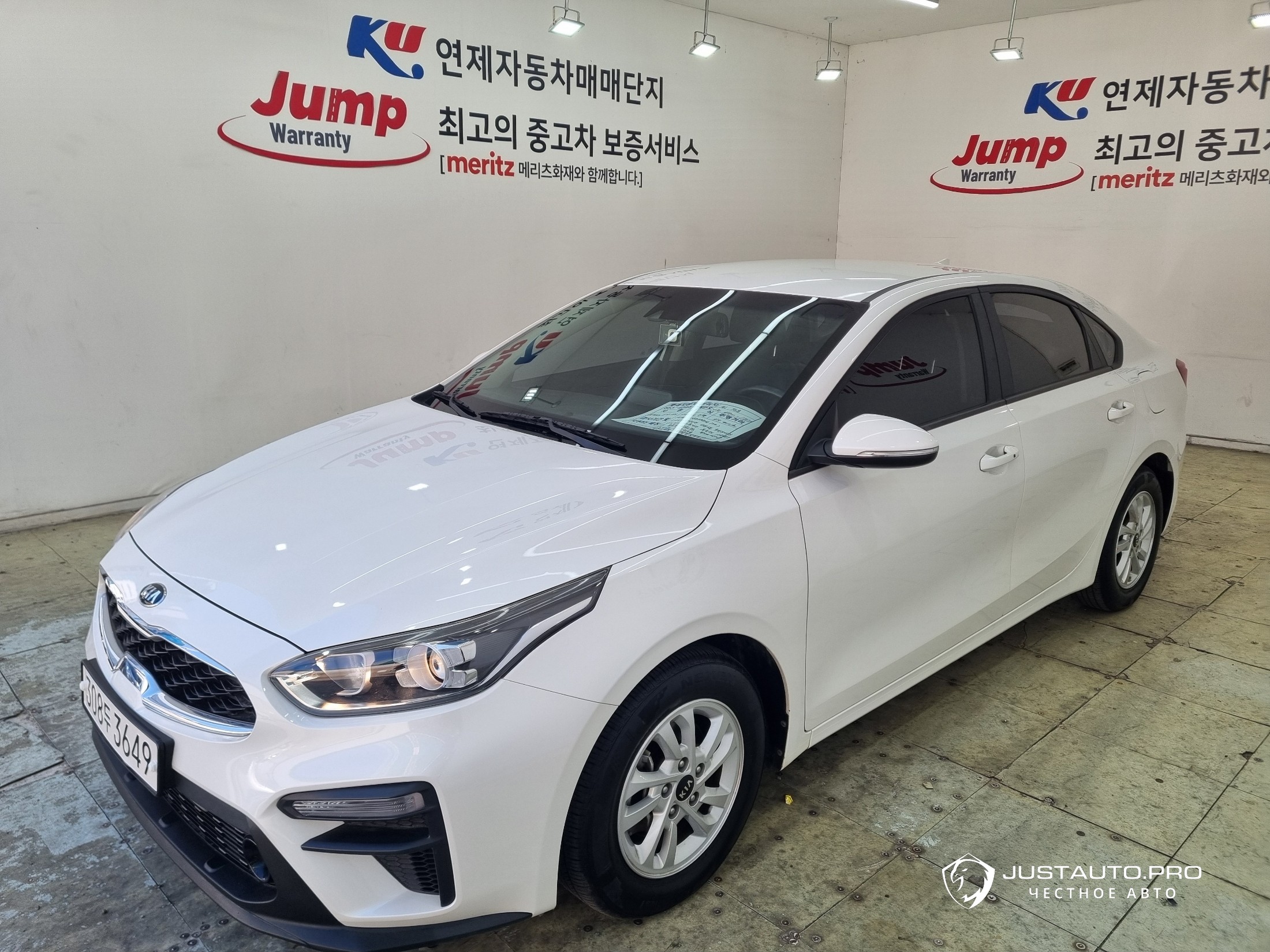 Автомобиль Kia K3
