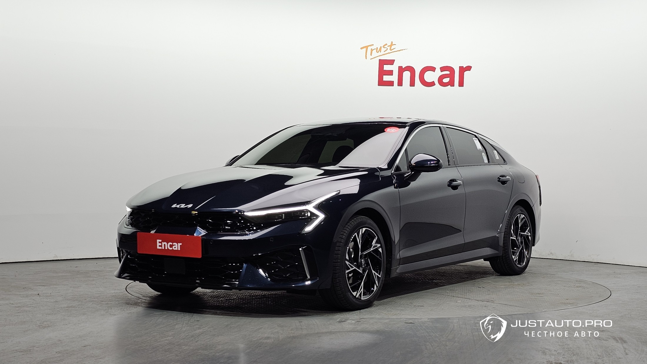 Автомобиль Kia K5