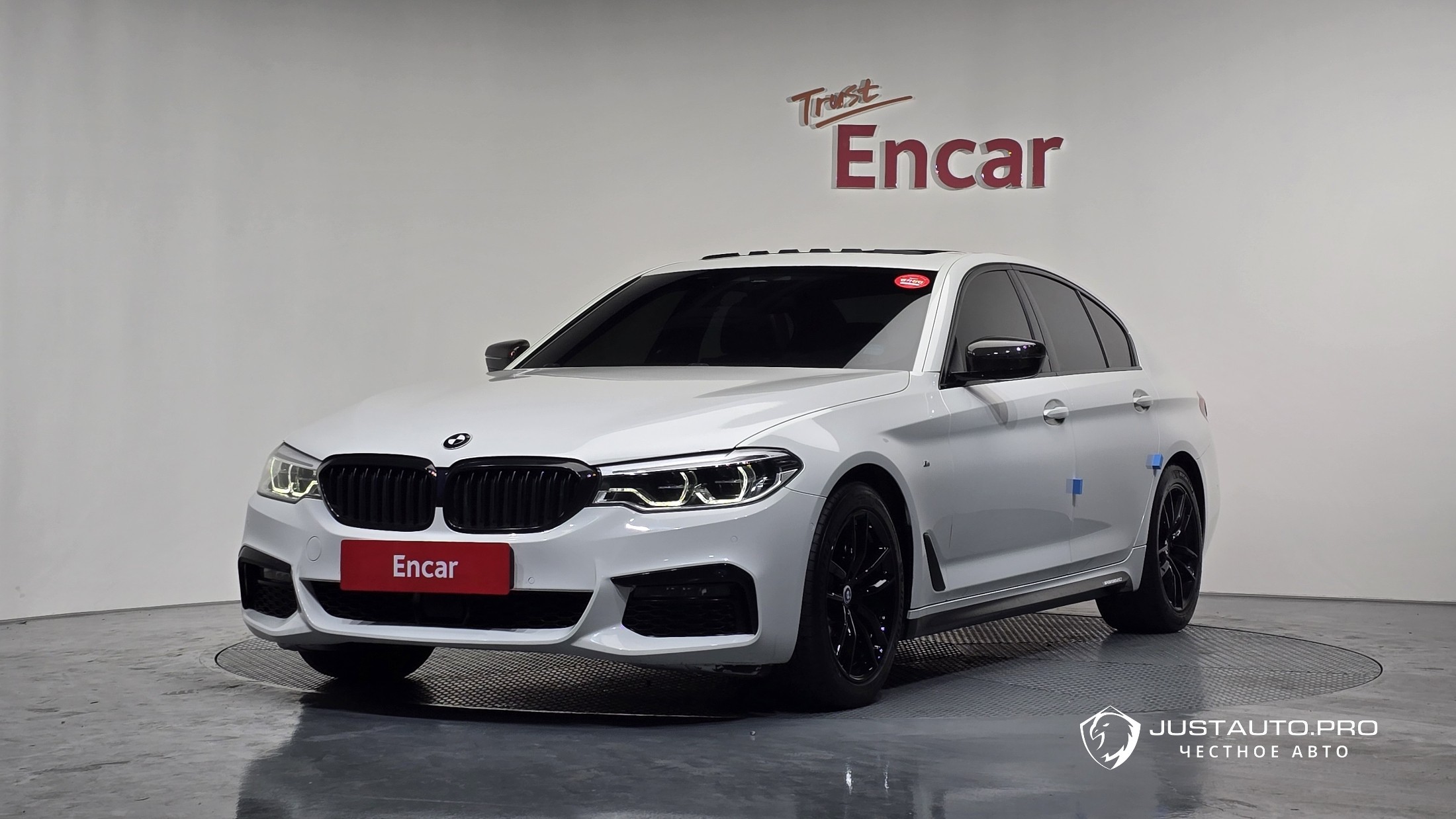 Автомобиль BMW 5-Series