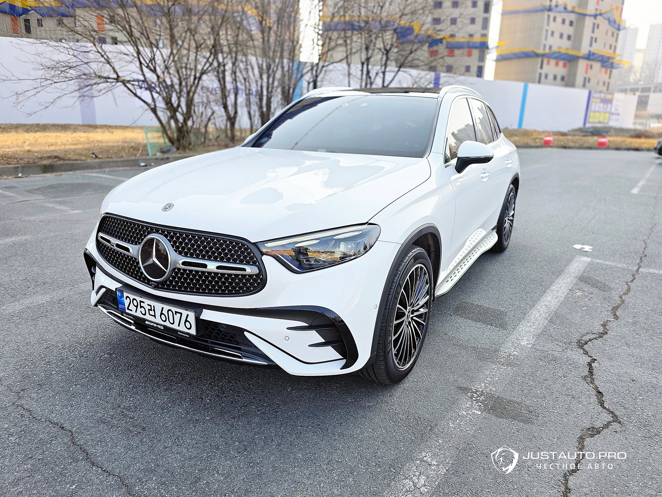 Автомобиль Mercedes-Benz GLC-Class