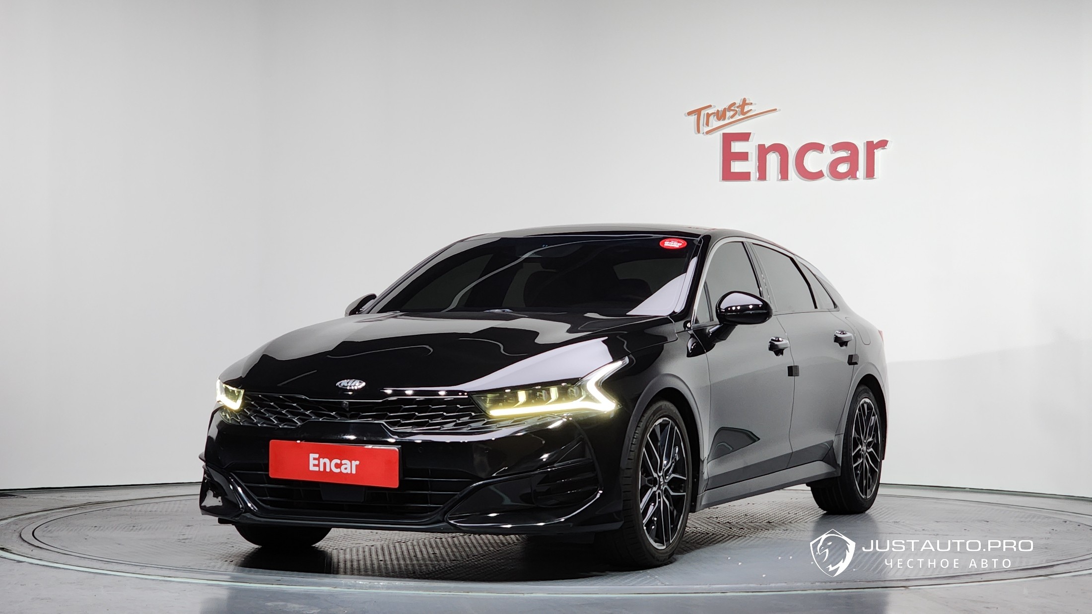 Автомобиль Kia K5