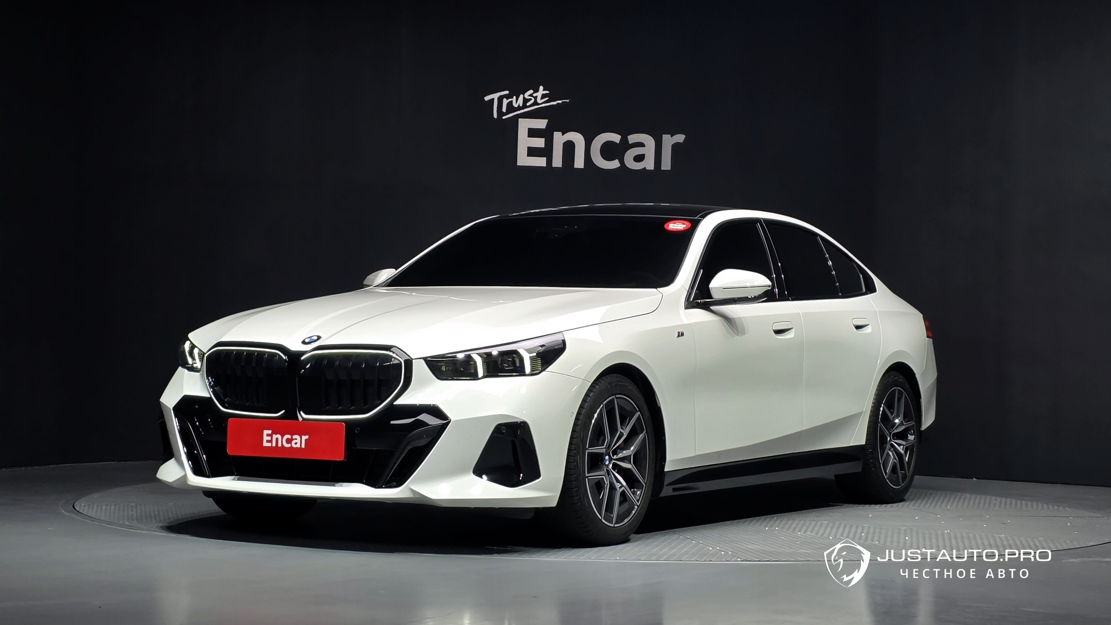Автомобиль BMW 5-Series