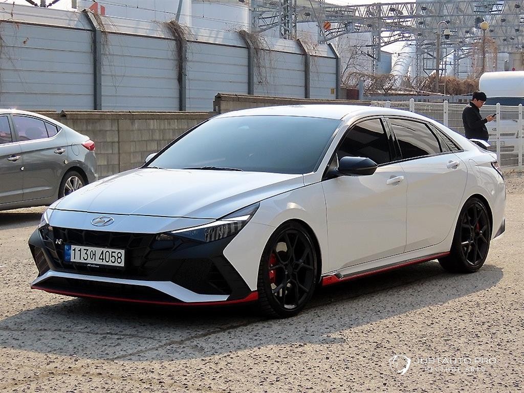 Автомобиль Hyundai AVANTE