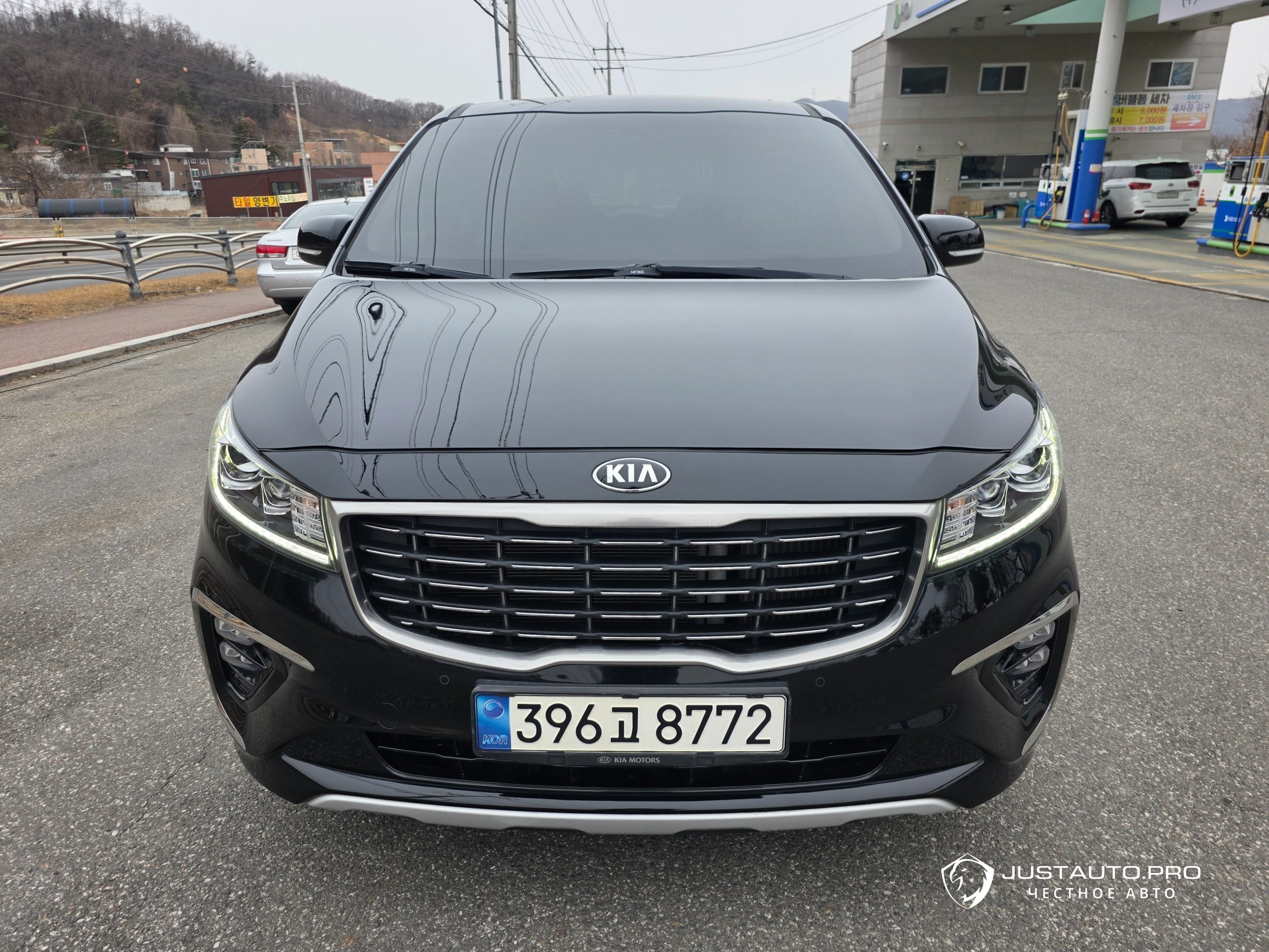 Автомобиль Kia Canival