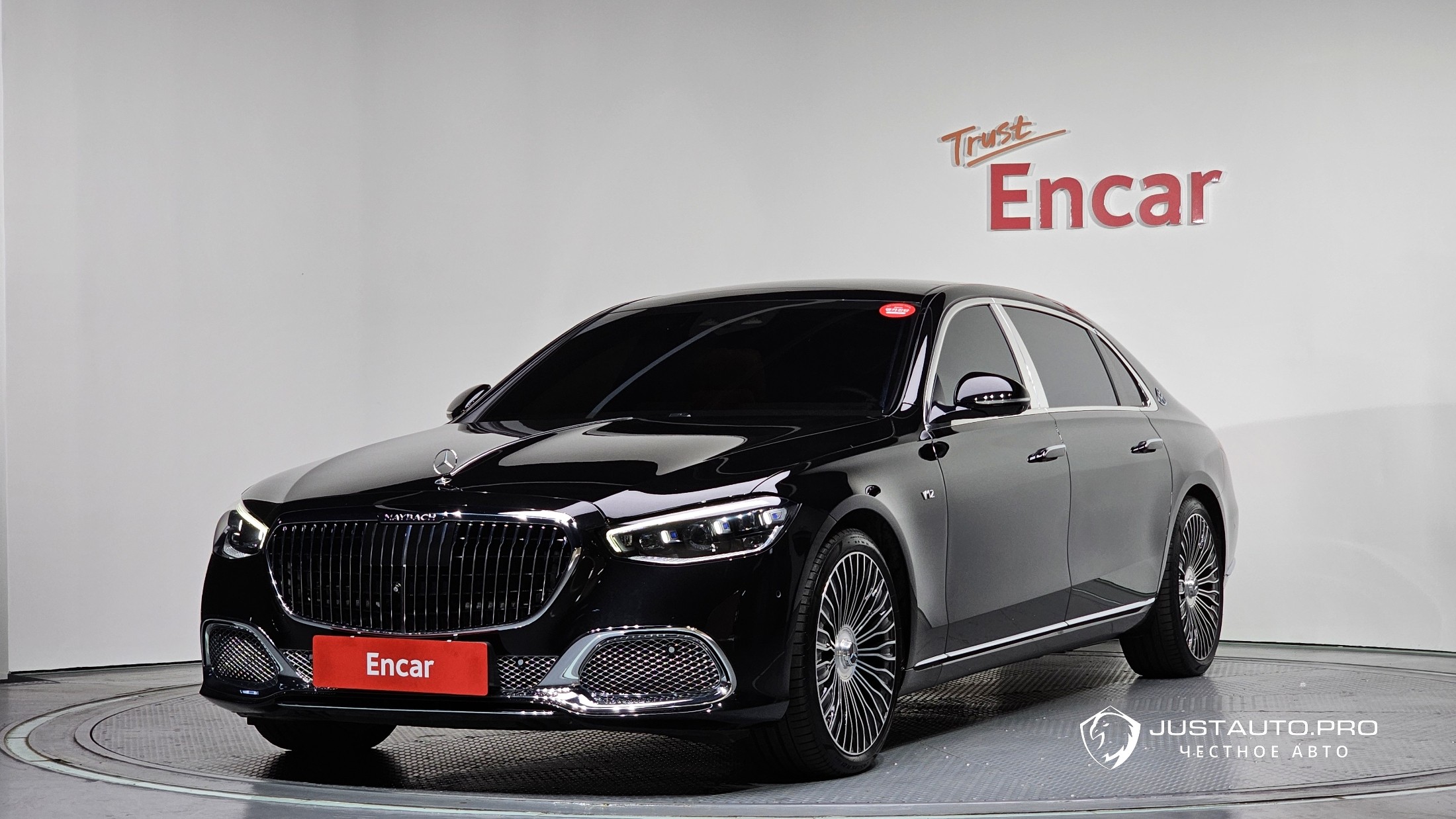 Автомобиль Mercedes-Benz S-Class