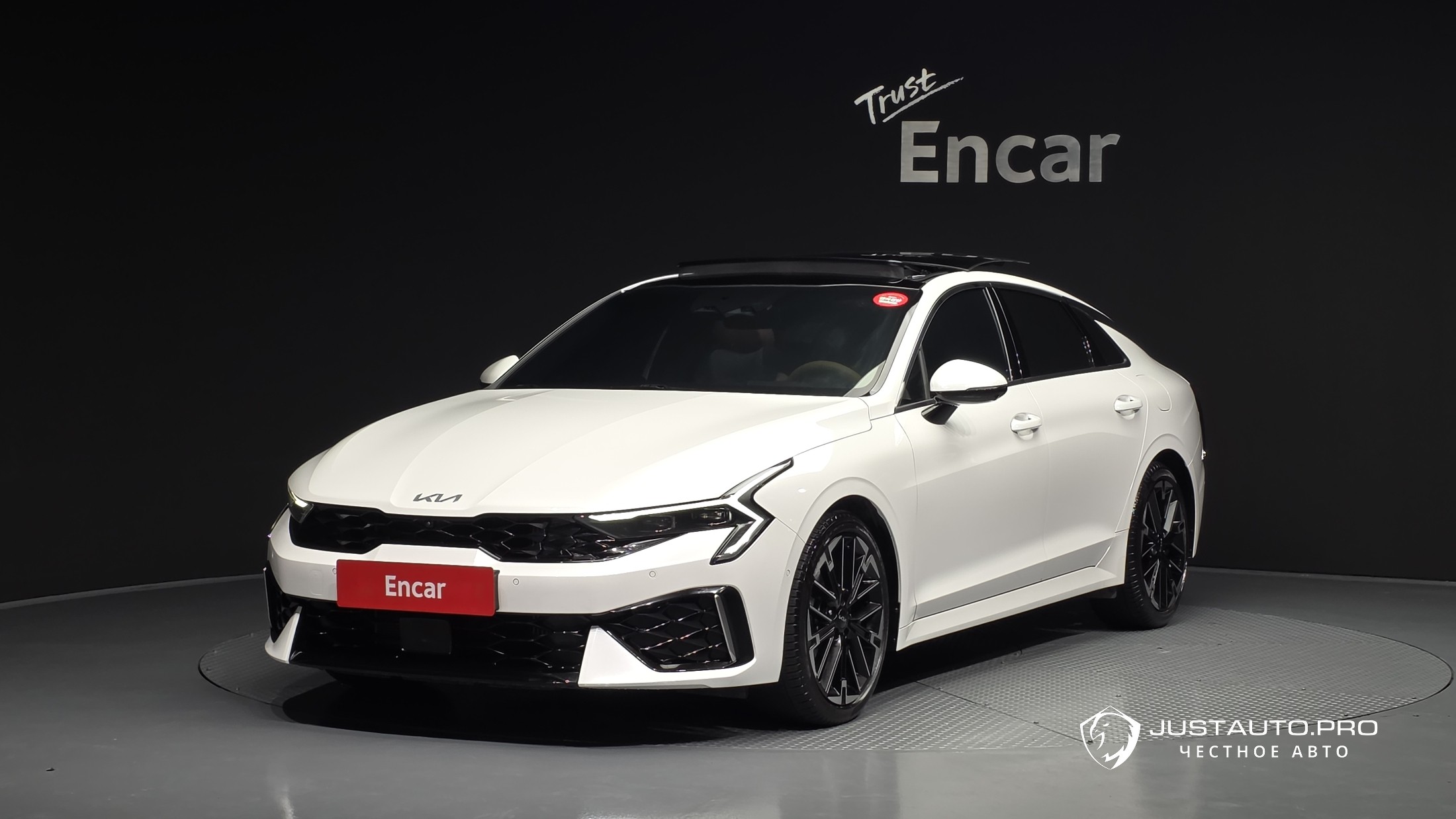 Автомобиль Kia K5