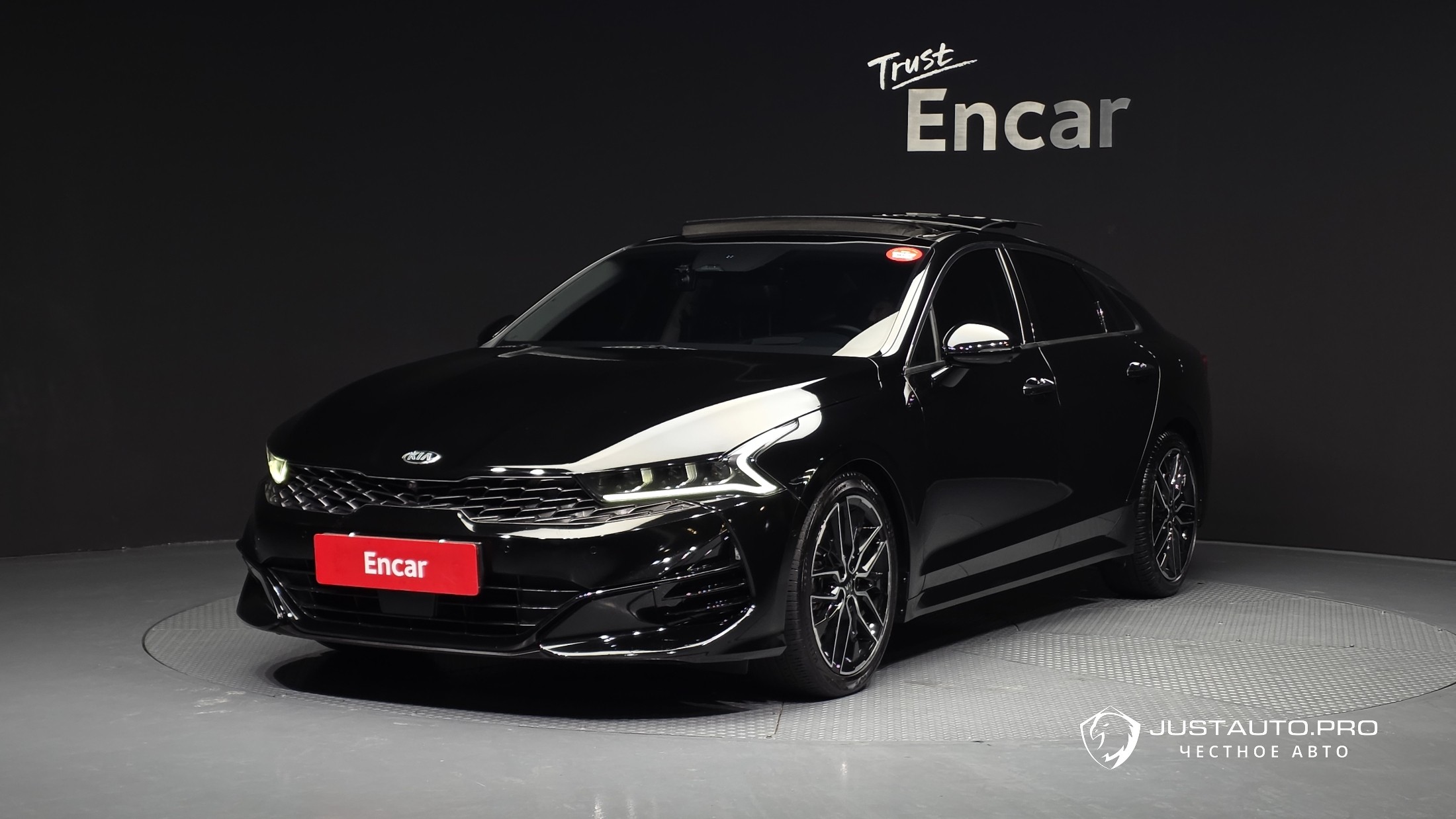 Автомобиль Kia K5