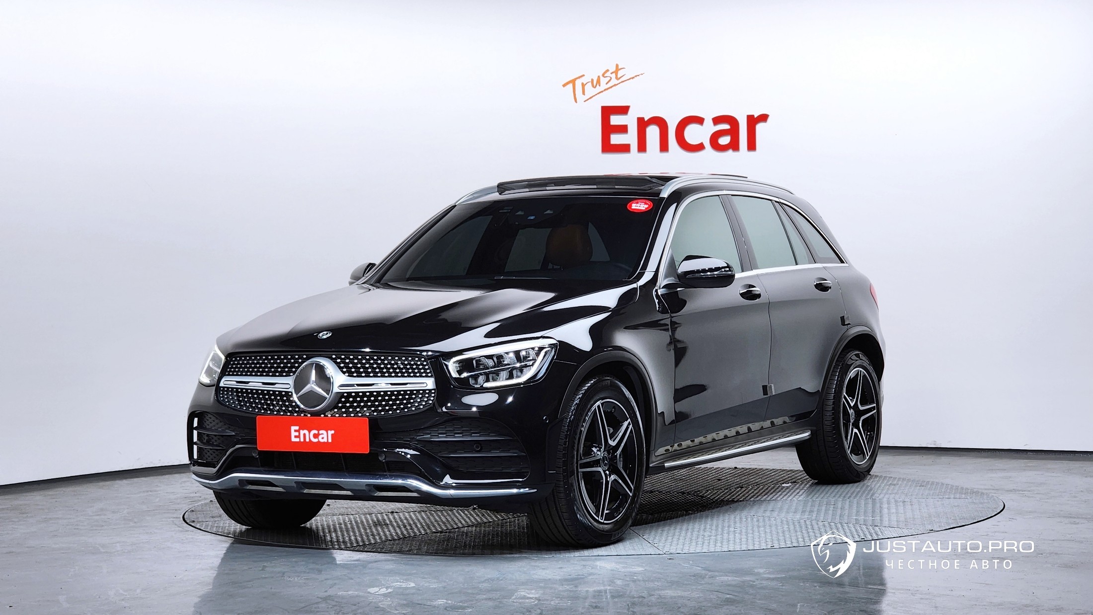Автомобиль Mercedes-Benz GLC-Class