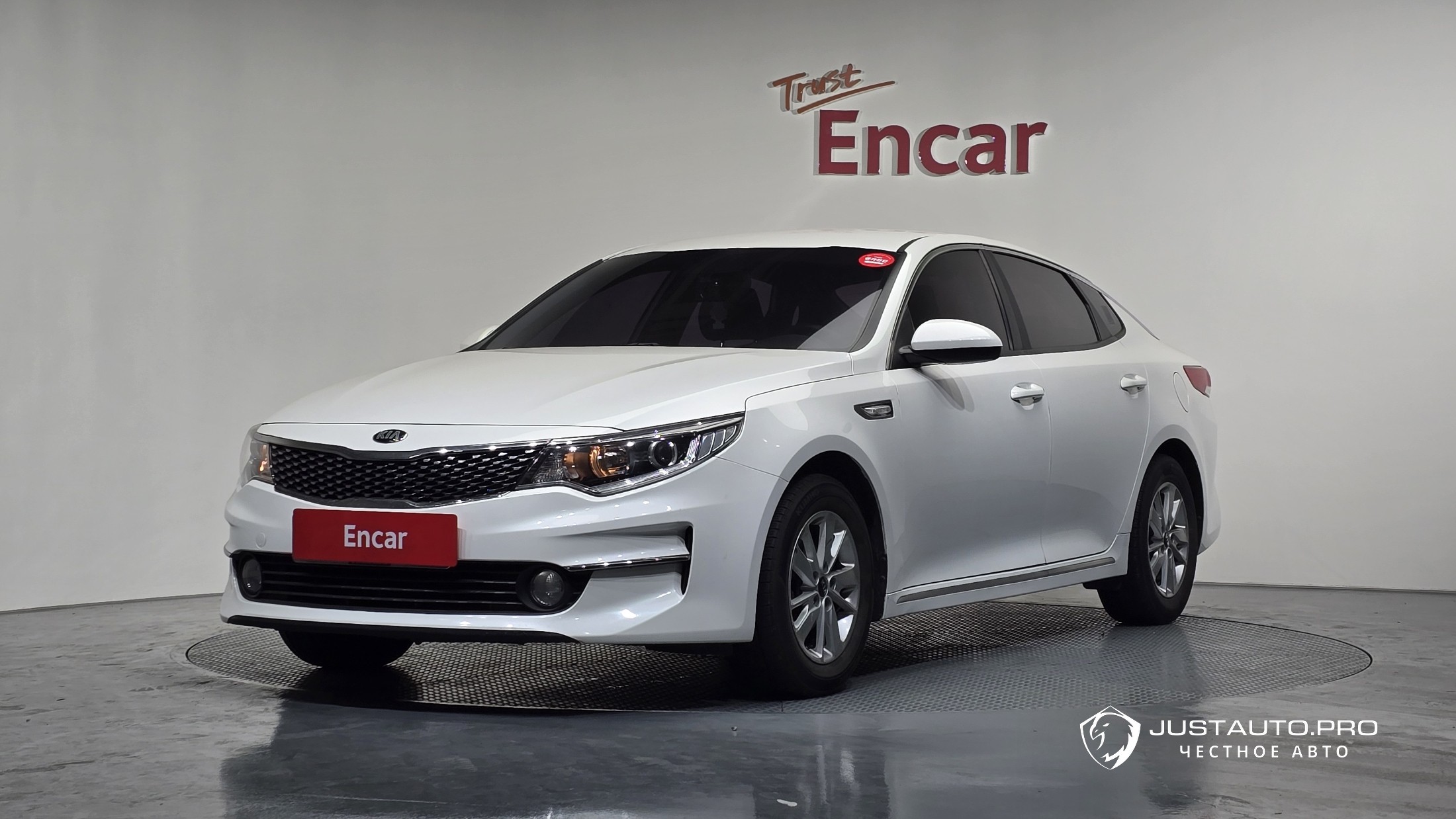 Автомобиль Kia K5
