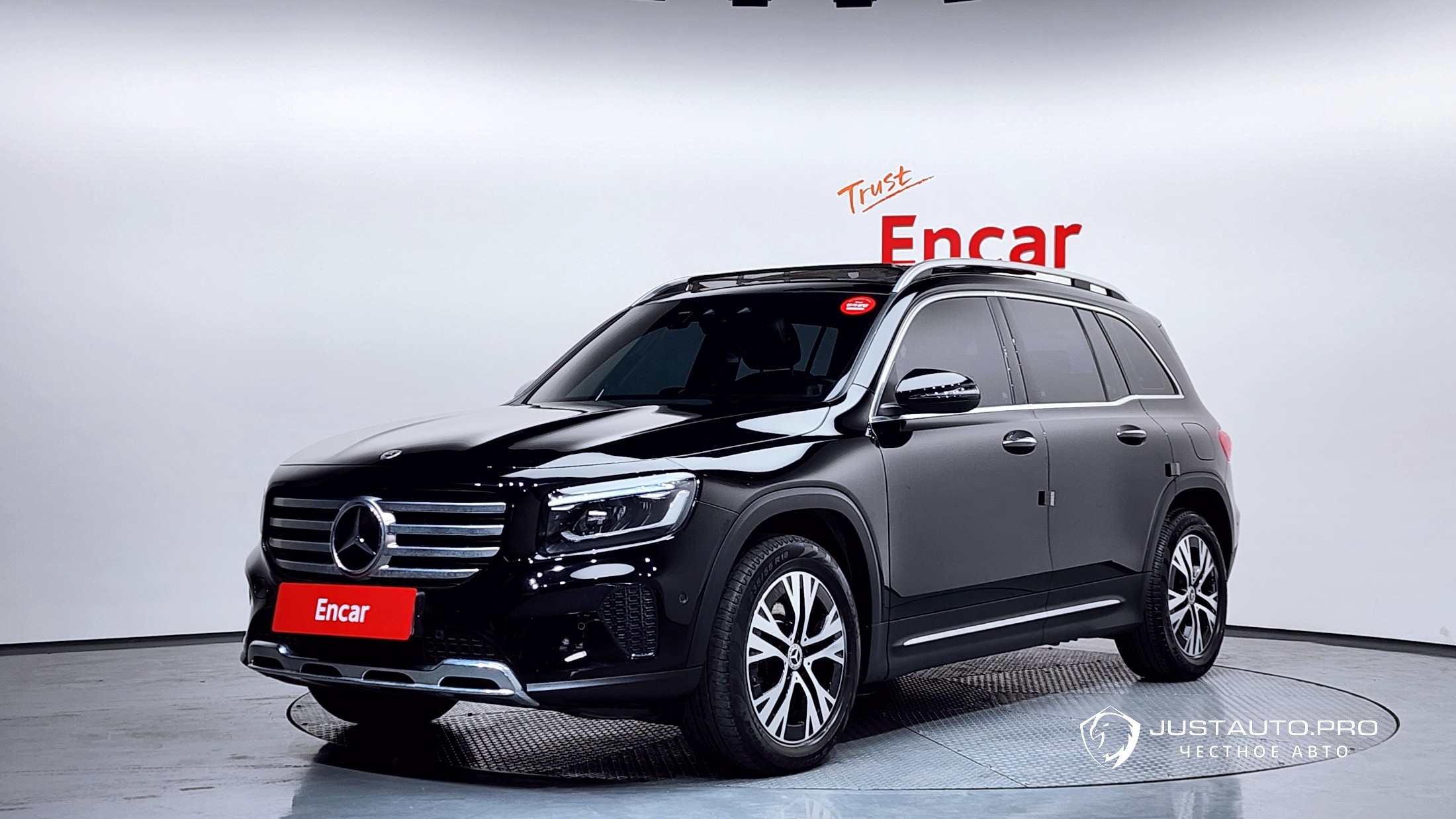 Автомобиль Mercedes-Benz GLB-Class